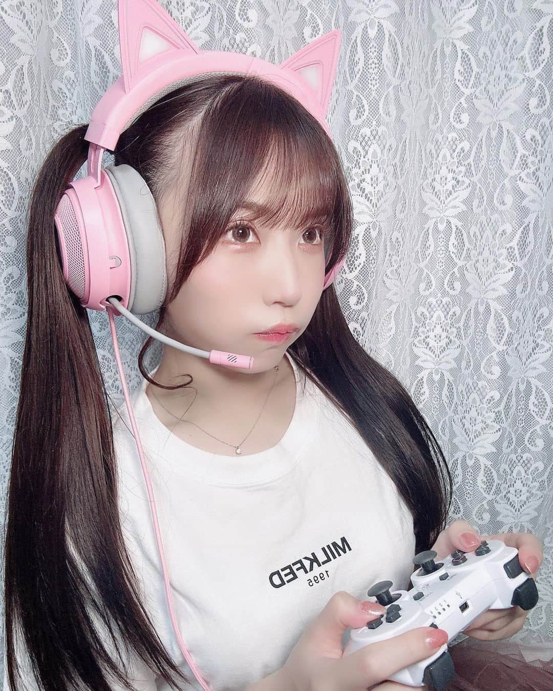 城崎ひまりさんのインスタグラム写真 - (城崎ひまりInstagram)「モンハンちよ〜〜〜🎮 ちなみにひまはウルクスス装備のハンマー使い🐰(完全見た目重視) . . . . . #東京#ファッション#可愛い#かわいい#follow#フォローミー#自撮り#可愛い女の子#かわいい女の子#アイドル#girl#idol#kawaii#kawaiigirl#kawaiifashion#followme#cosplay#cosplayer#cosplaygirl#cosplayers#コスプレ#コスプレイヤー#コスプレ女子#猫耳ヘッドホン#ゲーム#アイドル#girl#idol#kawaii#kawaiigirl#kawaiifashion#followme」6月5日 20時40分 - shirosakihimari