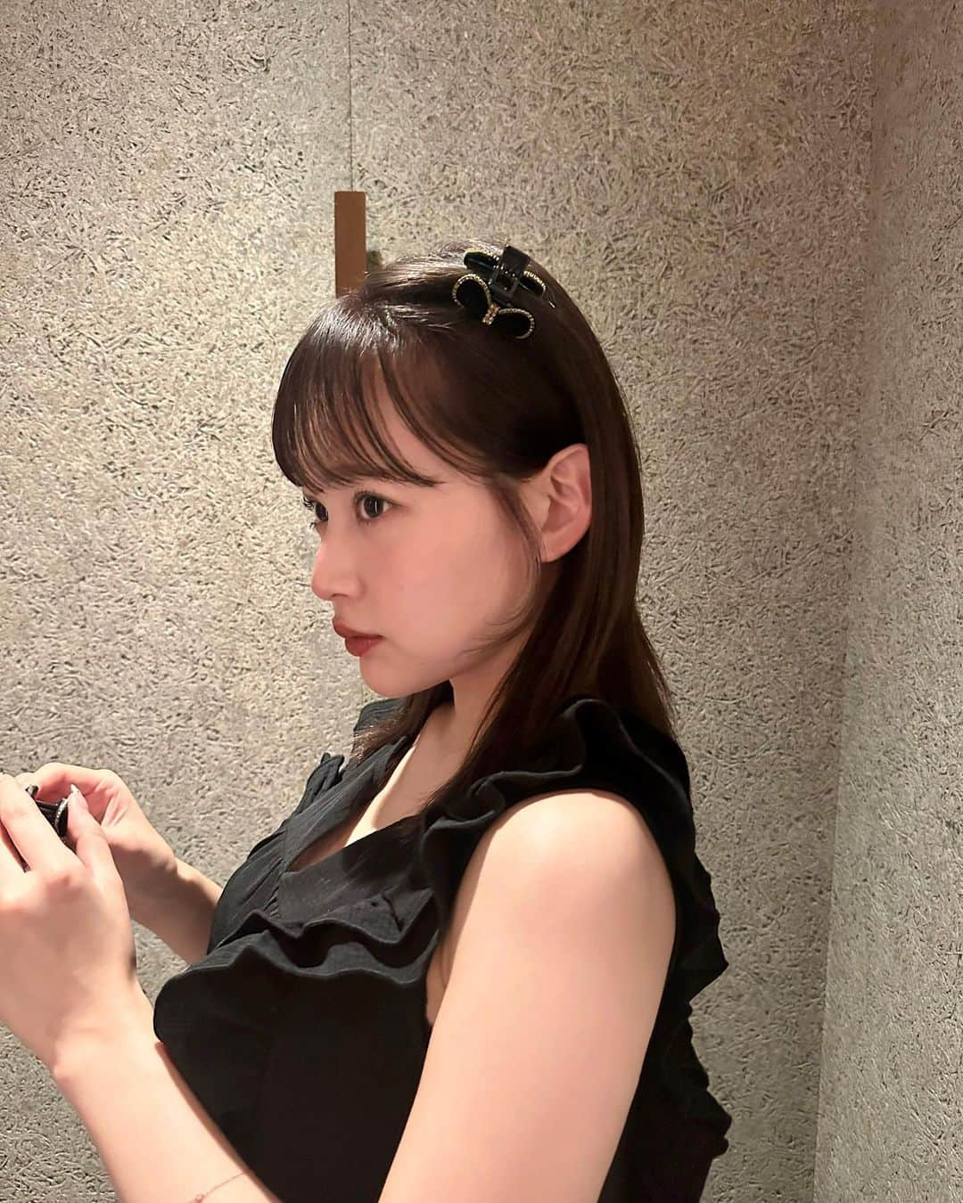 森下愛里沙(もりしたありさ) さんのインスタグラム写真 - (森下愛里沙(もりしたありさ) Instagram)「ㅤㅤㅤㅤㅤㅤㅤㅤㅤㅤㅤㅤㅤ ㅤㅤㅤㅤㅤㅤㅤㅤㅤㅤㅤㅤㅤ ㅤㅤㅤㅤㅤㅤㅤㅤㅤㅤㅤㅤㅤ 最近の美容事情💋 ㅤㅤㅤㅤㅤㅤㅤㅤㅤㅤㅤㅤㅤ ㅤㅤㅤㅤㅤㅤㅤㅤㅤㅤㅤㅤㅤ 【お肌】 ・ @nurse_salon @lil44.y  今回もニキビ跡とニキビを撃退したかったのでプラズマシャワーをお願いしたよ🐥トーンアップと肌質改善を期待できるから毎回プラズマシャワーでお願いしてます🌿 ( http://nursesalon.jp ) ㅤㅤㅤㅤㅤㅤㅤㅤㅤㅤㅤㅤㅤ ㅤㅤㅤㅤㅤㅤㅤㅤㅤㅤㅤㅤㅤㅤㅤㅤㅤㅤㅤㅤㅤㅤㅤㅤㅤㅤ ・ @unelimitwao_nana  前回同様スキンケアWAXをしたよ！ 今回も産毛がたくさん取れてスッキリしました〜💓 ㅤㅤㅤㅤㅤㅤㅤㅤㅤㅤㅤㅤㅤ ㅤㅤㅤㅤㅤㅤㅤㅤㅤㅤㅤㅤㅤㅤㅤㅤㅤㅤㅤㅤㅤㅤㅤㅤㅤㅤㅤㅤㅤㅤㅤㅤㅤㅤㅤㅤㅤㅤㅤㅤㅤㅤㅤㅤㅤㅤㅤㅤㅤㅤㅤㅤㅤㅤㅤㅤㅤㅤㅤㅤㅤㅤㅤ ㅤㅤㅤㅤㅤㅤㅤㅤㅤㅤㅤㅤㅤㅤㅤㅤㅤㅤㅤㅤㅤㅤㅤㅤㅤㅤ【お顔】 ・まつ毛、眉毛 @shiori___eyelash  いつも通り担当しおりさん♡ まつげパーマは必ず月1通います！ 眉毛も綺麗に整えてもらったよ☺︎ ㅤㅤㅤㅤㅤㅤㅤㅤㅤㅤㅤㅤㅤㅤㅤㅤㅤㅤㅤㅤㅤㅤㅤㅤㅤㅤ ㅤㅤㅤㅤㅤㅤㅤㅤㅤㅤㅤㅤㅤ ・小顔  @kogao365  今回も、小顔美顔と筋膜リリースをして貰いました！凝り固まった筋膜をほぐして身体も顔もスッキリしました🌿 ㅤㅤㅤㅤㅤㅤㅤㅤㅤㅤㅤㅤㅤ ㅤㅤㅤㅤㅤㅤㅤㅤㅤㅤㅤㅤㅤ 【身体】 ・全身トリートメント @nsalon.beauty  1で飛び込みで行ったのですが、本当に気持ちが良すぎてぐっすり。起きたら身体がスッキリ  ㅤㅤㅤㅤㅤㅤㅤㅤㅤㅤㅤㅤㅤ ・バスト  @mashlontokyo  この頃バストケアは本当に大事だなぁと実感してます。しっかりと背中をほぐして貰ってからバストケアして貰いました👙施術後は術前よりふっくらしてて状態キープしつつサイズアップしていきたいなと思います❤ ㅤㅤㅤㅤㅤㅤㅤㅤㅤㅤㅤㅤㅤ ㅤㅤㅤㅤㅤㅤㅤㅤㅤㅤㅤㅤㅤ ・ネイル @_naynchi  今回キラキラネイルにして貰ったよ💘 久しぶりにちょっと派手目にしたから 毎日気分もルンルンで過ごせてます💅 ㅤㅤㅤㅤㅤㅤㅤㅤㅤㅤㅤㅤㅤ ㅤㅤㅤㅤㅤㅤㅤㅤㅤㅤㅤㅤㅤ ㅤㅤㅤㅤㅤㅤㅤㅤㅤㅤㅤㅤㅤ #プラズマシャワー #毛穴レス #毛穴ケ#肌質改善 #美容 #スキンケア #まつぱ #ネイル #ジェルネイル #バストケア #小顔 #ボブ #ボブアレンジ #like4likes #l4l #instalike #instagood #彼女感」6月5日 20時54分 - mini.ari