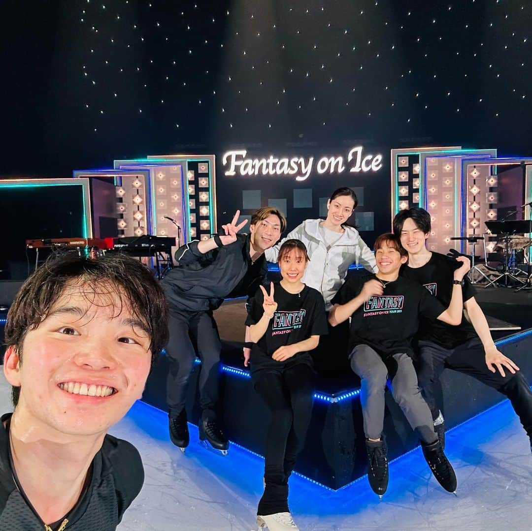 友野一希さんのインスタグラム写真 - (友野一希Instagram)「. Fantasy on Ice 2023  幕張・宮城公演  初めての出演、本当にあっという間で夢のような時間でした。 コラボナンバーではDA PUMPのISSAさんによる 紡 -TSUMUGI-を滑らせていただきました。 ISSAさんの歌声に乗せて滑ることができ本当に幸せな時間でした。 久しぶりのbillsもいかがだったでしょうか！？ 幕張・宮城出張編も最高でした！  とにかくFaOI最高！ 今後も沢山出演できるよう頑張りたいと思います💪  本当にありがとうございました  #ISSAさん #KIMIさん  #ファンタジーオンアイス2023 #ファンタジーオンアイス2023幕張  #ファンタジーオンアイス2023宮城  #fantasyonice  #fantasyonice2023 #faoi」6月5日 21時05分 - k0515ki