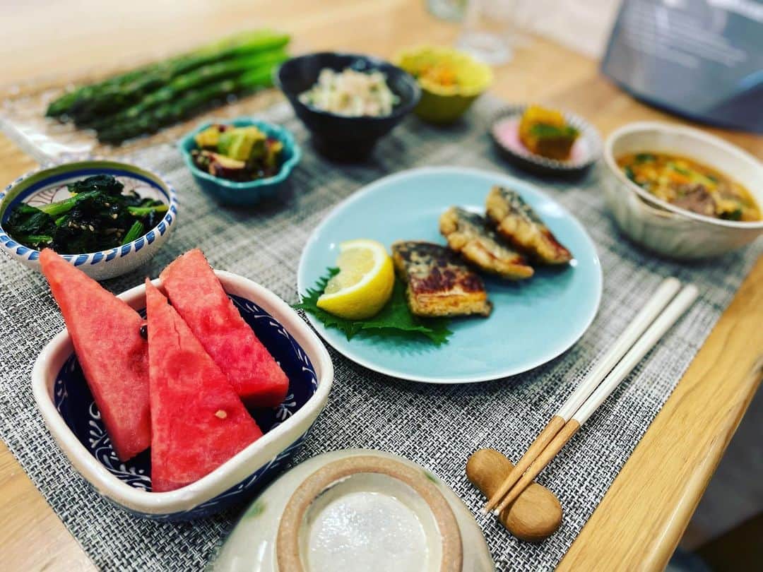 のインスタグラム：「スイカ🍉  今年初のスイカ🍉を見て夏がやってきたな〜と感じた夏男でした🧔‍♂️笑」
