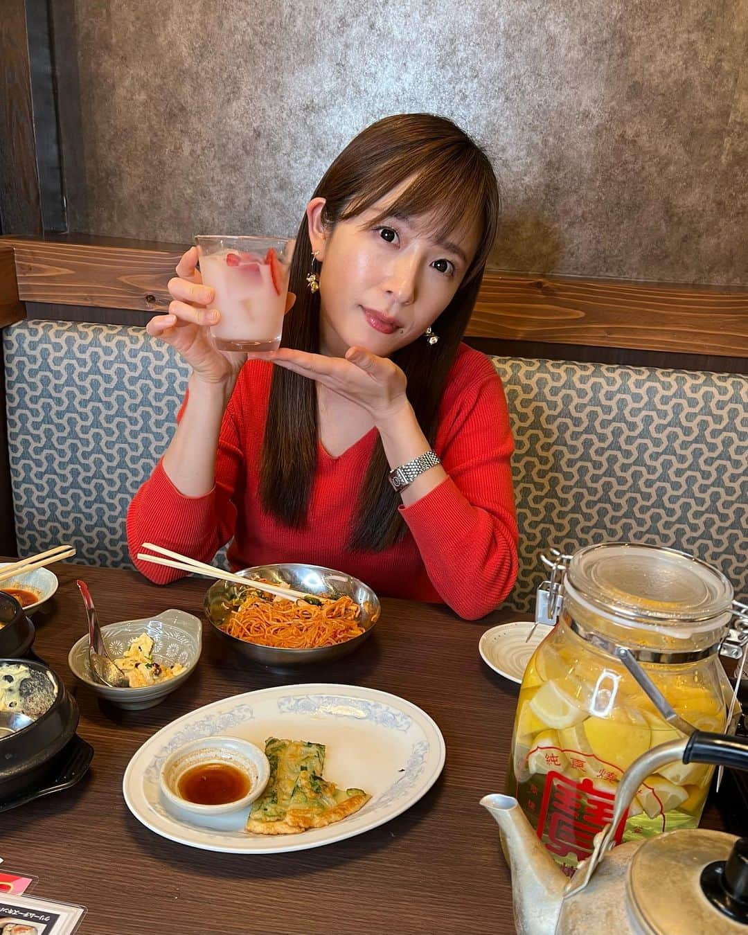 市野瀬瞳のインスタグラム：「#韓激 フルーツたっぷりマッコリにカンゲキ🫐🍒🍓 ・ ・ #養老乃瀧アンバサダーへの道 #newsいっちー #市野瀬瞳」