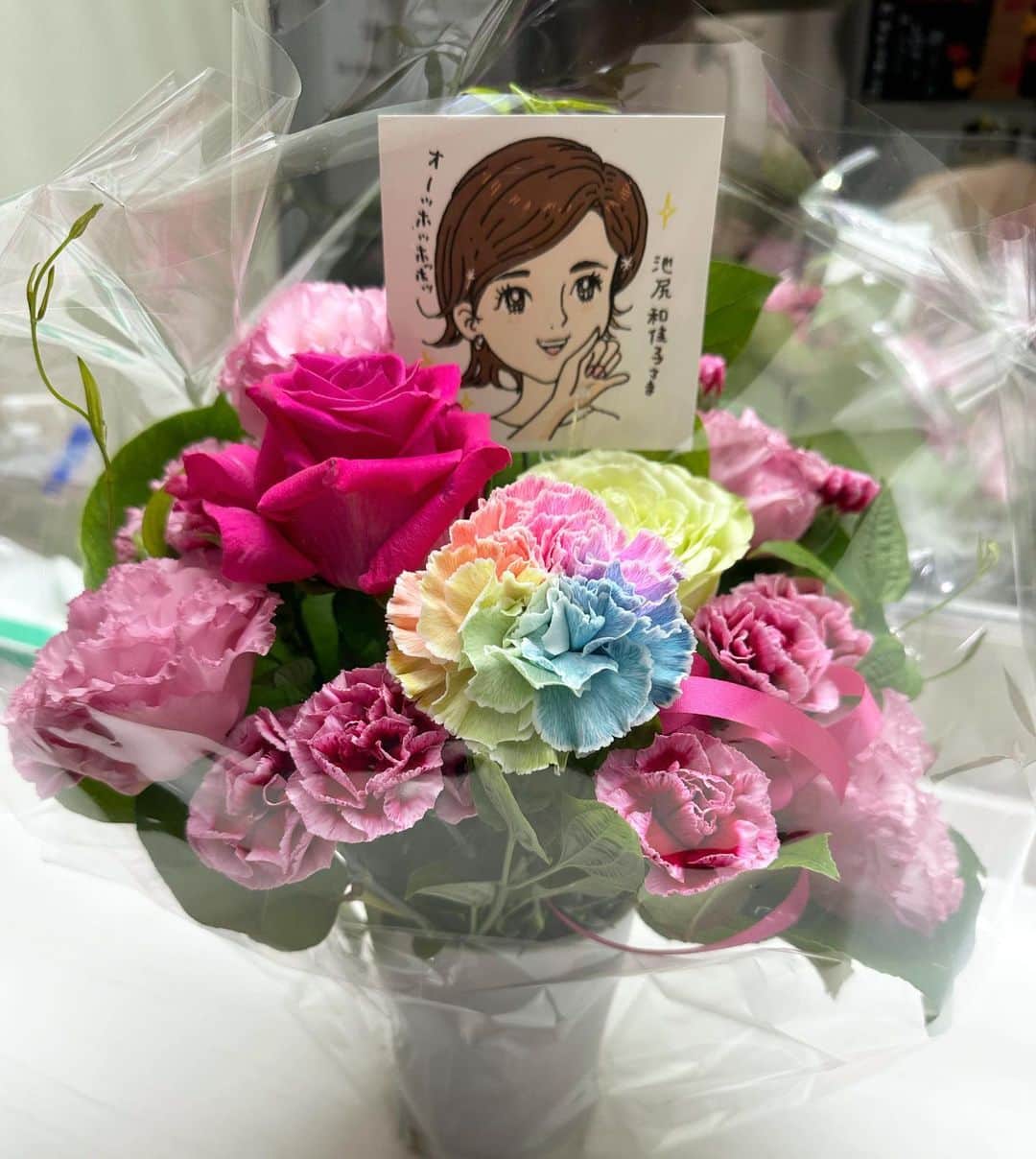 池尻和佳子さんのインスタグラム写真 - (池尻和佳子Instagram)「井口アナウンサーの美しい涙、ご覧頂きましたか？今日の特集担当ディレクターが大事に持って帰って来てくれました。龍さん、取材ご協力ありがとうございました‼︎😊」6月5日 21時18分 - wakako_ikejiri_rkb