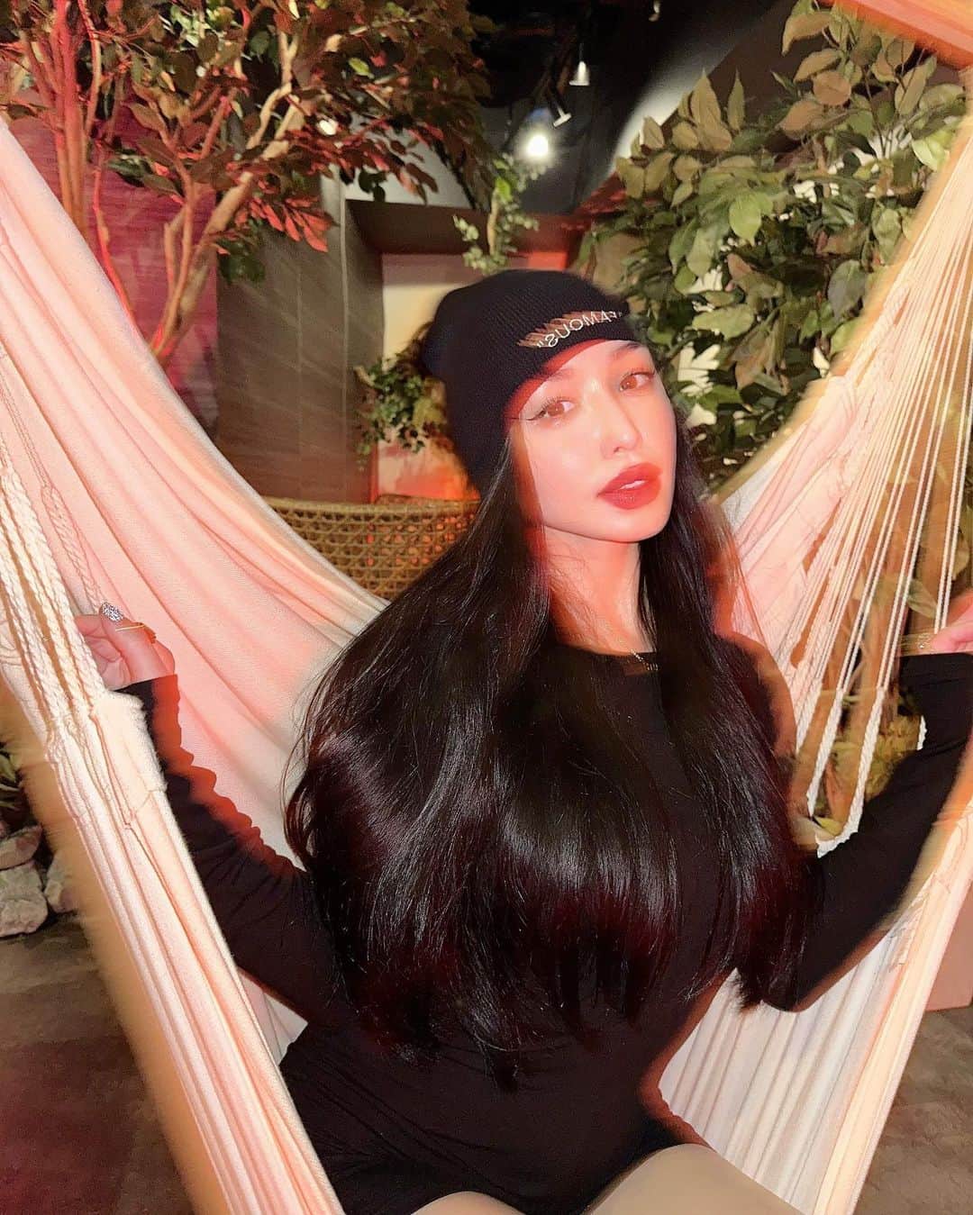 葉月のインスタグラム：「🐒 有名 🌱 📍 @shisha_artis  👑 @world_wide_famous   #感謝 #お上品な下品」
