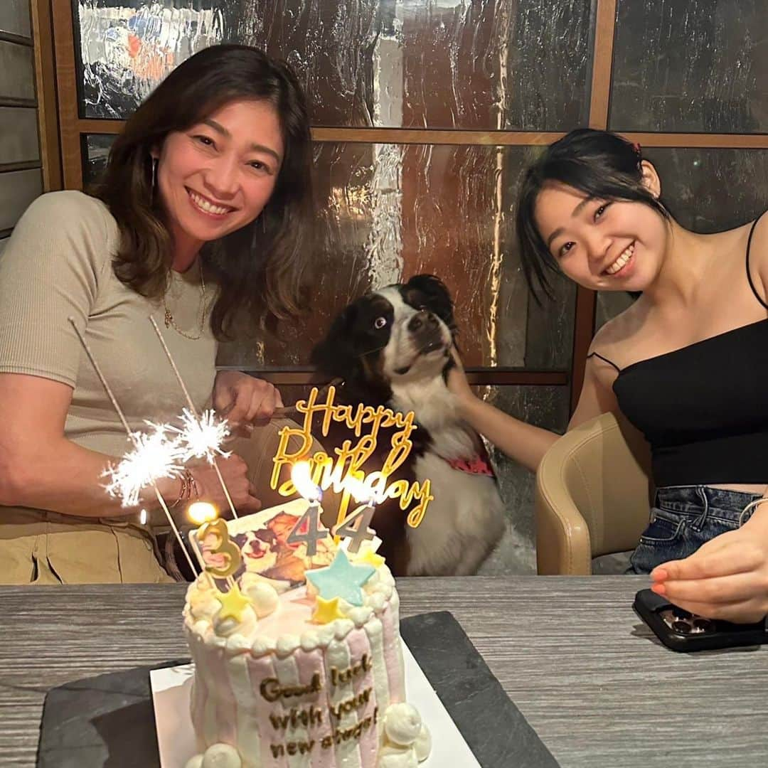 小野伸二さんのインスタグラム写真 - (小野伸二Instagram)「奥さんとLauwe君の誕生日お祝い🥂 　　　　　　　& 長女、夏蓮の海外留学の送別会  @chieko_0605  @lauwe_bernesegram  @karenn_ono  @dance_riorio」6月5日 12時38分 - shinjiono7