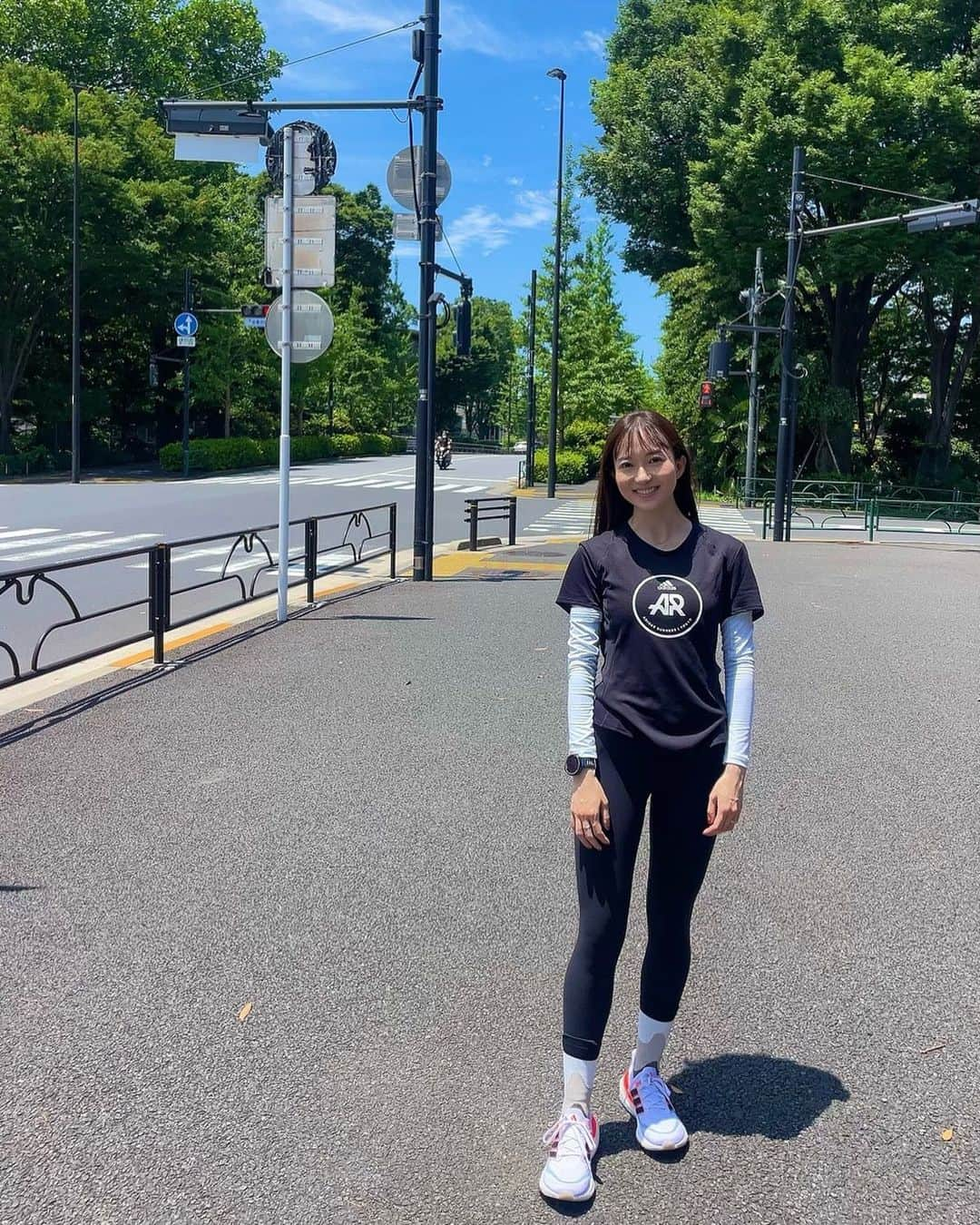 長谷川朋加さんのインスタグラム写真 - (長谷川朋加Instagram)「♡  ✎५⋆*{ あおぞらーん🏃‍♀️🤍 } ୨୧-------------------------------- ୨୧  最高のお天気だーっ🌈 青空って本当にパワーをもらえるよね！ 熱中症には気をつけて 元気に過ごしましょうね☺️🙌🏻  少し走っただけでサウナ状態🥹幸 夏到来だ〜！！  🤳全身アディダスでスタイリッシュに👟🤍 今年の夏も日焼け対策頑張ろう！！  手の甲は既にちょっとアレだけど🤭笑  午後も楽しくハッピーに🏃‍♀️  ୨୧ -------------------------------- ୨୧ #やりたい事は全部やる #全力前向き前のめり #走るの大好き」6月5日 12時59分 - hasegawatomoka