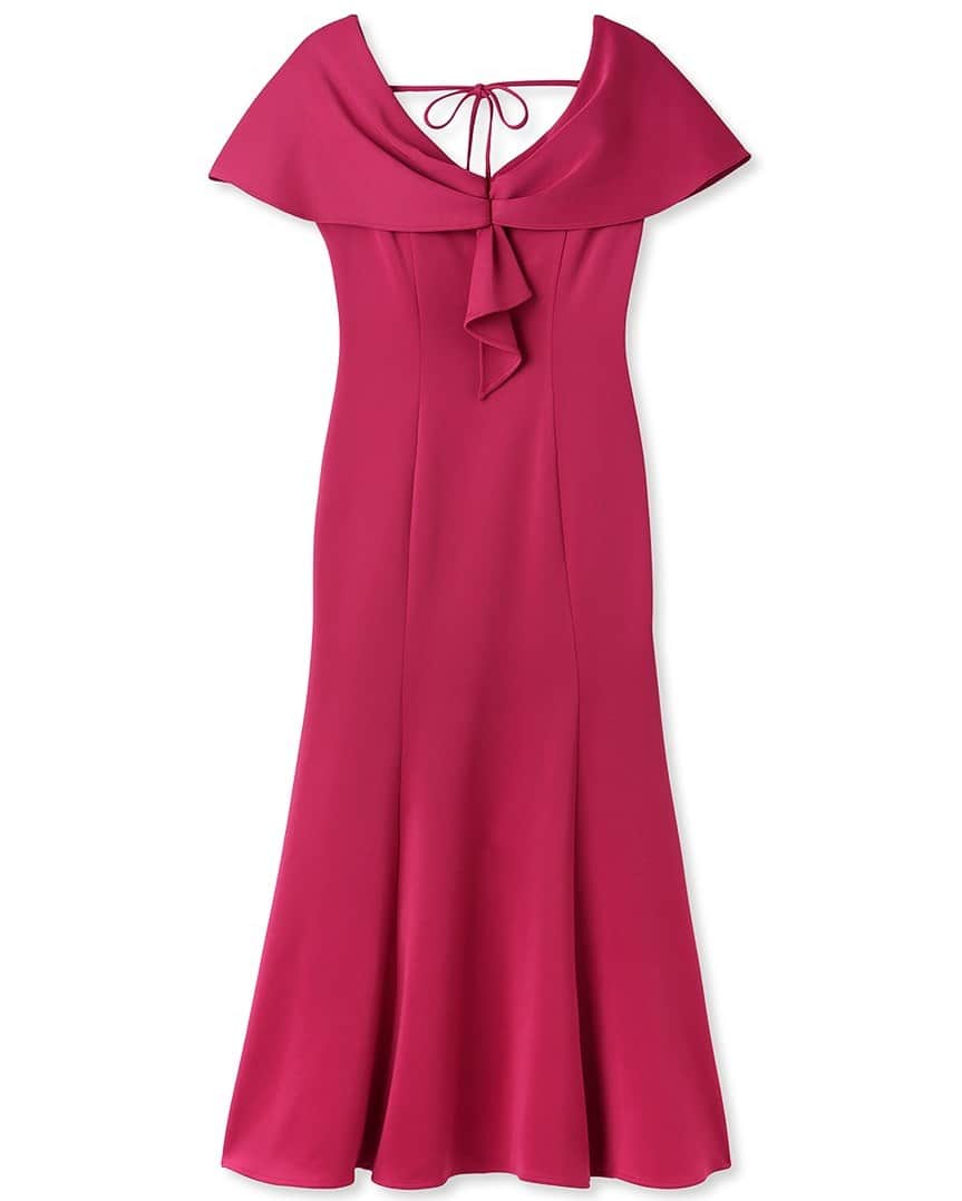 snidelさんのインスタグラム写真 - (snidelInstagram)「【SNIDEL 】本週新品！結合舒適和設計感，肩部到胸前的優雅荷葉，加上魚尾裙襬及背後性感的繫帶設計，360 度都充滿魅力的連衣裙！  褶邊魚尾連衣裙 SWCO232038 Color : BLK LPNK PNK Size: 0   ---------------------- \ USAGI ONLINE 網店優惠 / ▪️Summer Pre-sale 指定春季款式75折 優惠至 20 JUN 23:59  ▪️登記新會員 即送$50購物金 （不限消費金額） **優惠受條款約束   Link in Bio ✨  #SNIDEL #SNIDELhk #summer #skirt #dress  #onepiece #連衣裙」6月5日 14時02分 - snidelhk
