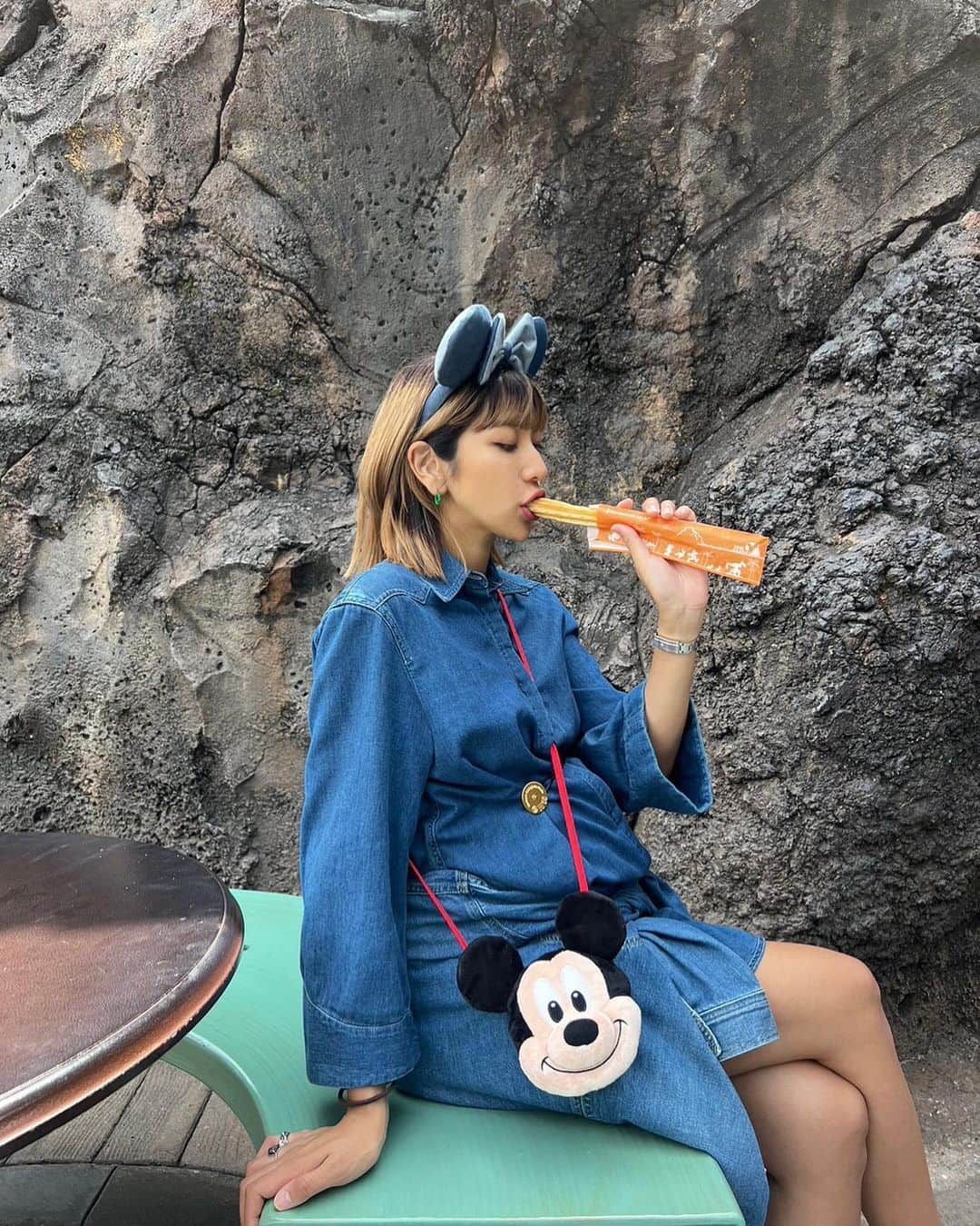 古賀あかねのインスタグラム：「妊娠32週のディズニーシー🌊 アトラクションのれる範囲で乗って ショーみて楽しかった🐀」