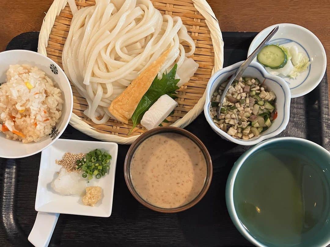 外山輝信のグルメインスタ