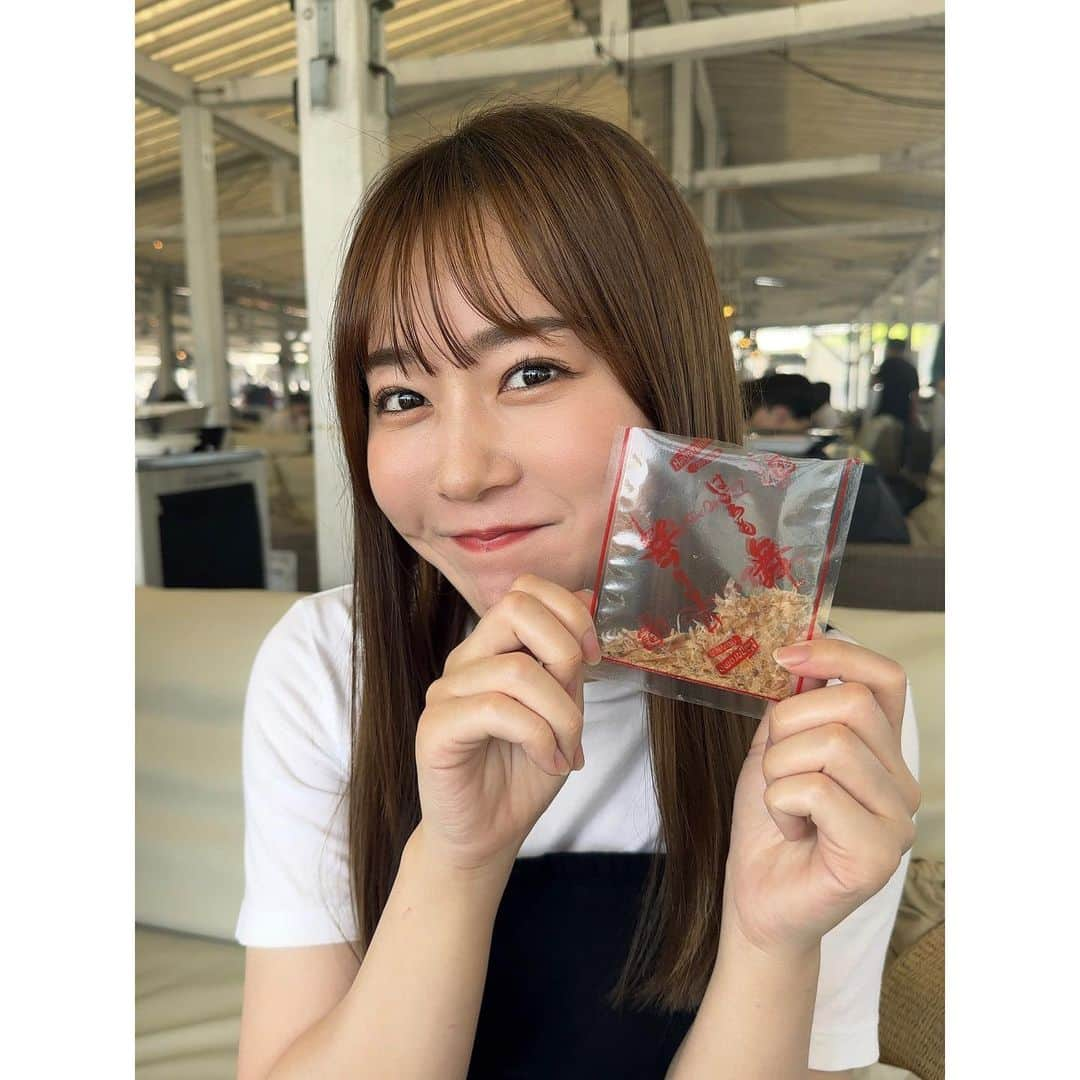 多田愛佳さんのインスタグラム写真 - (多田愛佳Instagram)「お肉が美味しすぎて幸❤️‍🔥 虫も鳩も少なくて快適に穏やかにBBQできたのがなによりよかった！笑 . 最後の写真はボス👶🏻（上司）に「鰹節も持って撮った方がいい」と言われたので意味わかんなかったけど←とりあえず撮ってもらったら盛れたので載せておきます😂 . インスタの写真を撮ってくれる優しい世界線最高ー！！ でもこれも見られてると思うと恥ずかしいwww」6月5日 15時07分 - lovetannnnnn