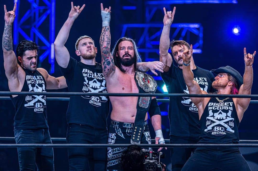 デビッド・フィンレーのインスタグラム：「Bullet Club War Dogs.  • #BCWarDogs #njpw #njdominion #bulletclub」