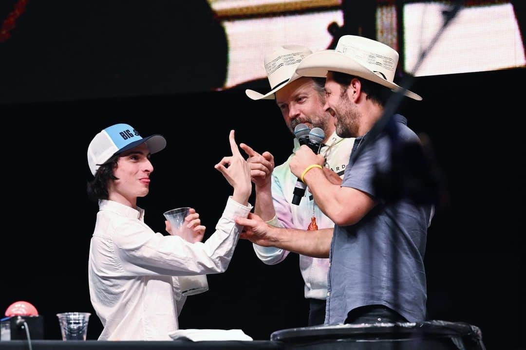 フィン・ヴォルフハルトさんのインスタグラム写真 - (フィン・ヴォルフハルトInstagram)「I got to be apart of this unforgettable weekend. @bigslickkc made $3,524,001 for @childrensmercy !!!」6月5日 16時15分 - finnwolfhardofficial