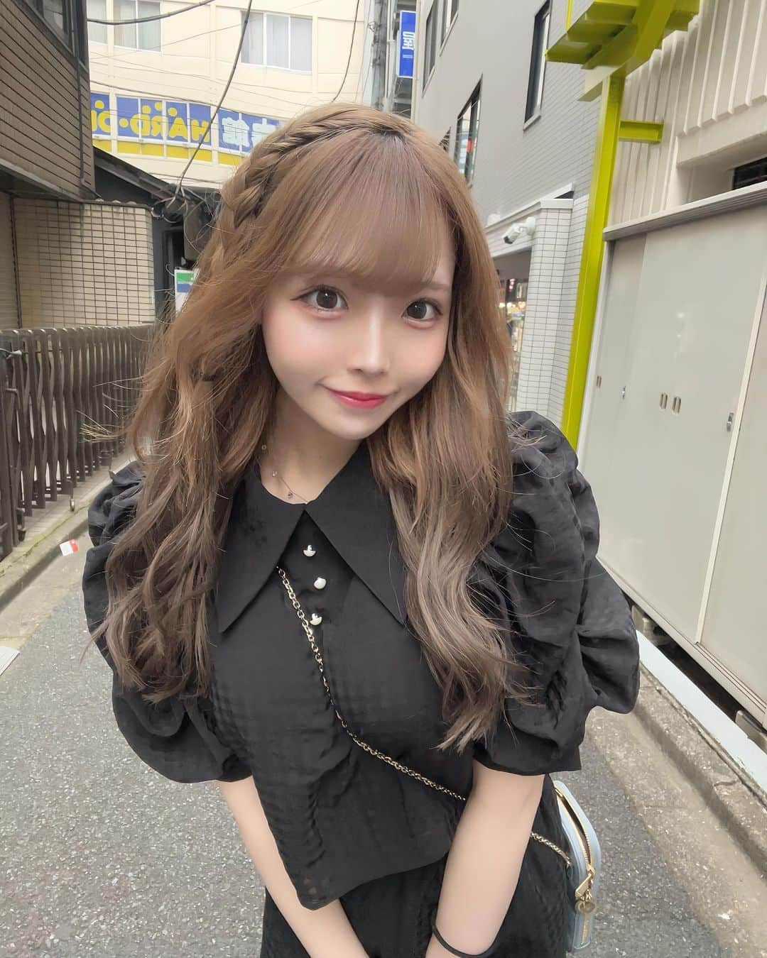 植村梓のインスタグラム：「かわいいわんぴーす👗🖤」