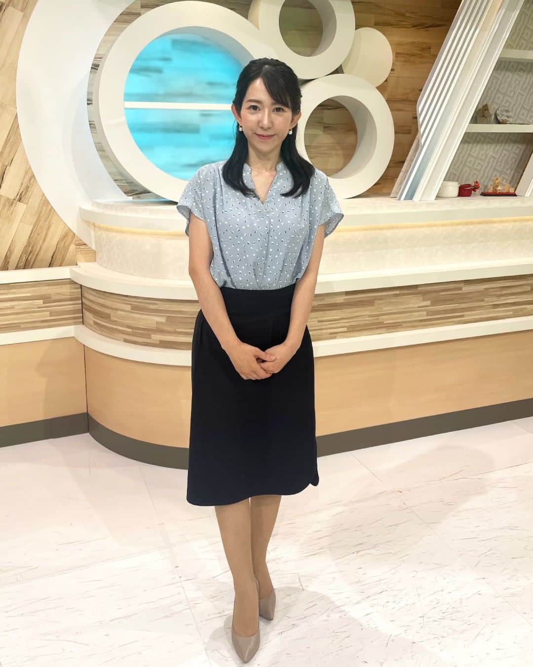 のインスタグラム：「👗 「News Park KSB」の衣装です。 今週もよろしくお願いいたします！  ୨୧┈┈┈┈┈┈┈┈┈┈┈┈┈┈┈┈┈┈୨୧ #松木梨菜 #瀧川奈津希 #野口真菜 ୨୧┈┈┈┈┈┈┈┈┈┈┈┈┈┈┈┈┈┈୨୧  #KSB瀬戸内海放送 #KSB #アナウンサー #衣装 #コーディネート #fashion」