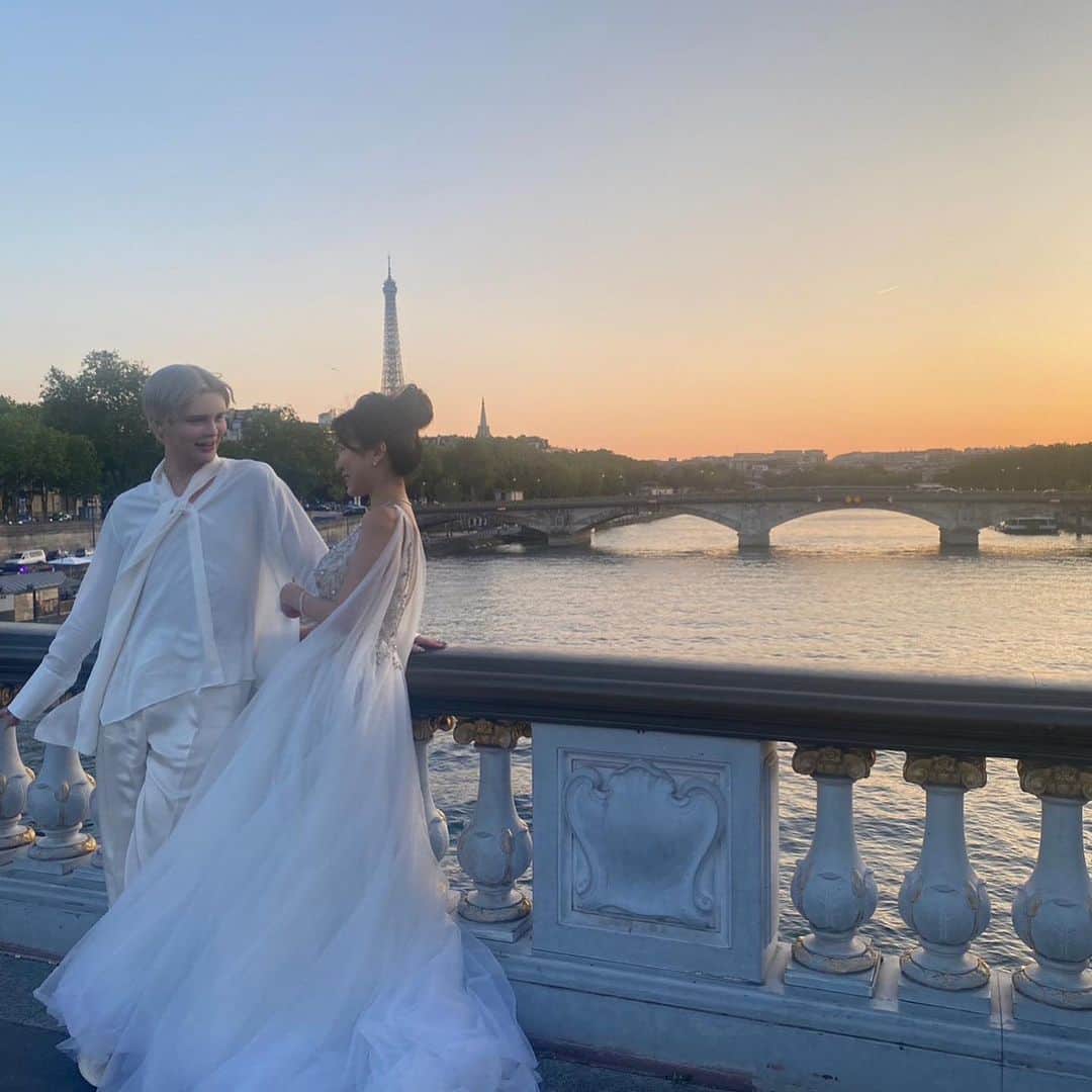 無添加まゆみのインスタグラム：「La tour Eiffel …」