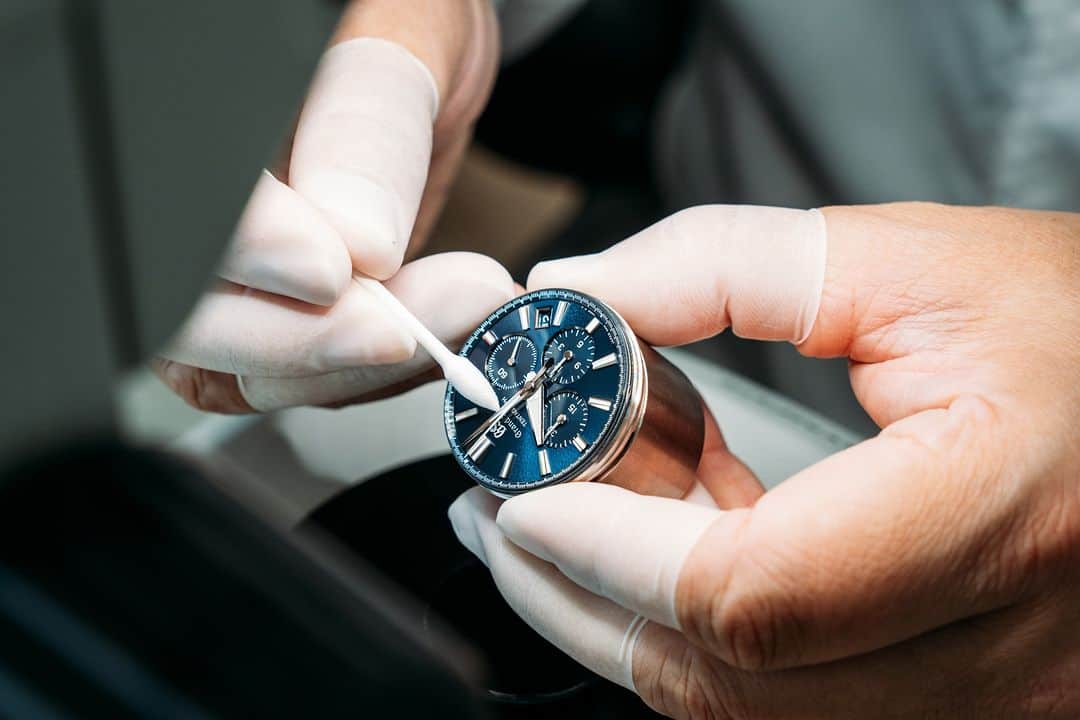 Grand Seikoさんのインスタグラム写真 - (Grand SeikoInstagram)「The invigorating feeling that comes with warmer weather surrounds the Grand Seiko Studio Shizukuishi, where assembly of Grand Seiko’s first mechanical chronograph, the Tentagraph ref. SLGC001, is well underway. #grandseiko #aliveintime #tentagraph #slgc001 #chronograph」6月5日 17時00分 - grandseikoofficial