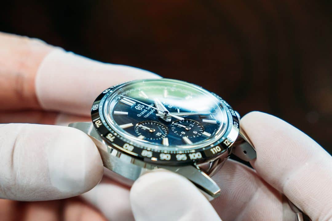 Grand Seikoのインスタグラム：「The invigorating feeling that comes with warmer weather surrounds the Grand Seiko Studio Shizukuishi, where assembly of Grand Seiko’s first mechanical chronograph, the Tentagraph ref. SLGC001, is well underway. #grandseiko #aliveintime #tentagraph #slgc001 #chronograph」