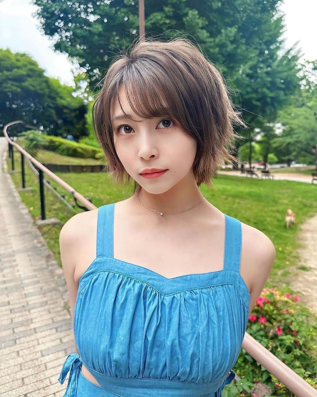 美女美容事情さんのインスタグラム写真 - (美女美容事情Instagram)「《ショートヘア女子💖🌿》 *⁠ リポストを使って素敵な美女の投稿を紹介させて頂く【ビジョビ💄美女美容事情💅】のコーナーです✨ *⁠ 今回ご紹介させて頂きますのは!!👀❤︎⁠⠀ ももせさん< @momose118 >の素敵なお写真📸⁠⠀⁠⠀⁠⠀⁠ *⁠⠀⁠⠀⁠⠀⁠⠀ 可愛らしいショートヘアの美女💕💕 青いコーデが涼しそうで夏を感じますね☀️💙 *⠀⁠⠀⁠⠀⁠⠀⁠⠀ ももせさん< @momose118 > ⁠⠀⁠⠀⁠⠀⁠⠀ 素敵な投稿ありがとうございました☺️📸✨ *⠀⁠⠀⁠⠀⁠⠀⁠⠀ ももせさんのアカウントには他にも素晴らしい投稿が沢山ありますので是非覗いてみてくださいね💁‍♀️💙⁠⠀⁠⠀⁠⠀⁠⠀ *⠀⁠⠀⁠⠀⁠⠀⁠⠀ △▼△▼△▼△▼△▼△▼△▼△▼△▼ ⁠⠀⁠⠀⁠⠀ ❤🧡💛「美女美容事情」💚💙💜⠀⠀⠀⠀⠀⠀⠀⠀⠀⠀⠀⠀⠀⠀⁠⠀⁠⠀⁠⠀⁠⠀⁠⠀ 👇掲載ご希望の方は👇⠀⠀⠀⠀⠀⠀⠀⠀⠀⠀⠀⠀⠀⠀⠀⁠⠀⁠⠀⁠⠀⁠⠀⁠⠀ @b_b_j.jタグ付けと🖤 #ビジョビ ⁠⠀ 🖤タグ付けお願いします✨⠀⠀⠀⠀⠀⠀⠀⠀⠀⠀⠀⠀⠀⠀⠀⁠⠀⁠⠀⁠⠀⁠⠀⁠⠀ △▼△▼△▼△▼△▼△▼△▼△▼△▼ ⁠⠀⁠ #ショートヘア #ショートヘア女子 #おしゃれ女子 #ファッション女性  #おしゃれコーデ #ファッション女子 #コーディネート #コーディネーター #オトナ女子 #洋服好き #おしゃれ好き」6月5日 17時02分 - b_b_j.j