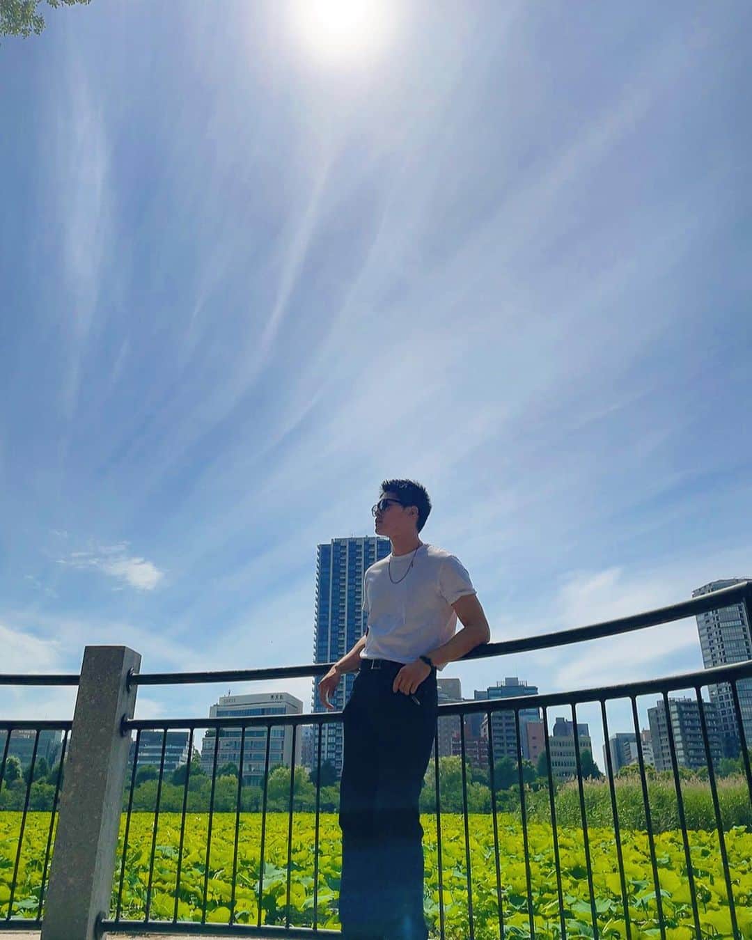 のインスタグラム：「☀️🌱🐼💜  #ootd #私服 #白t  #紫陽花」