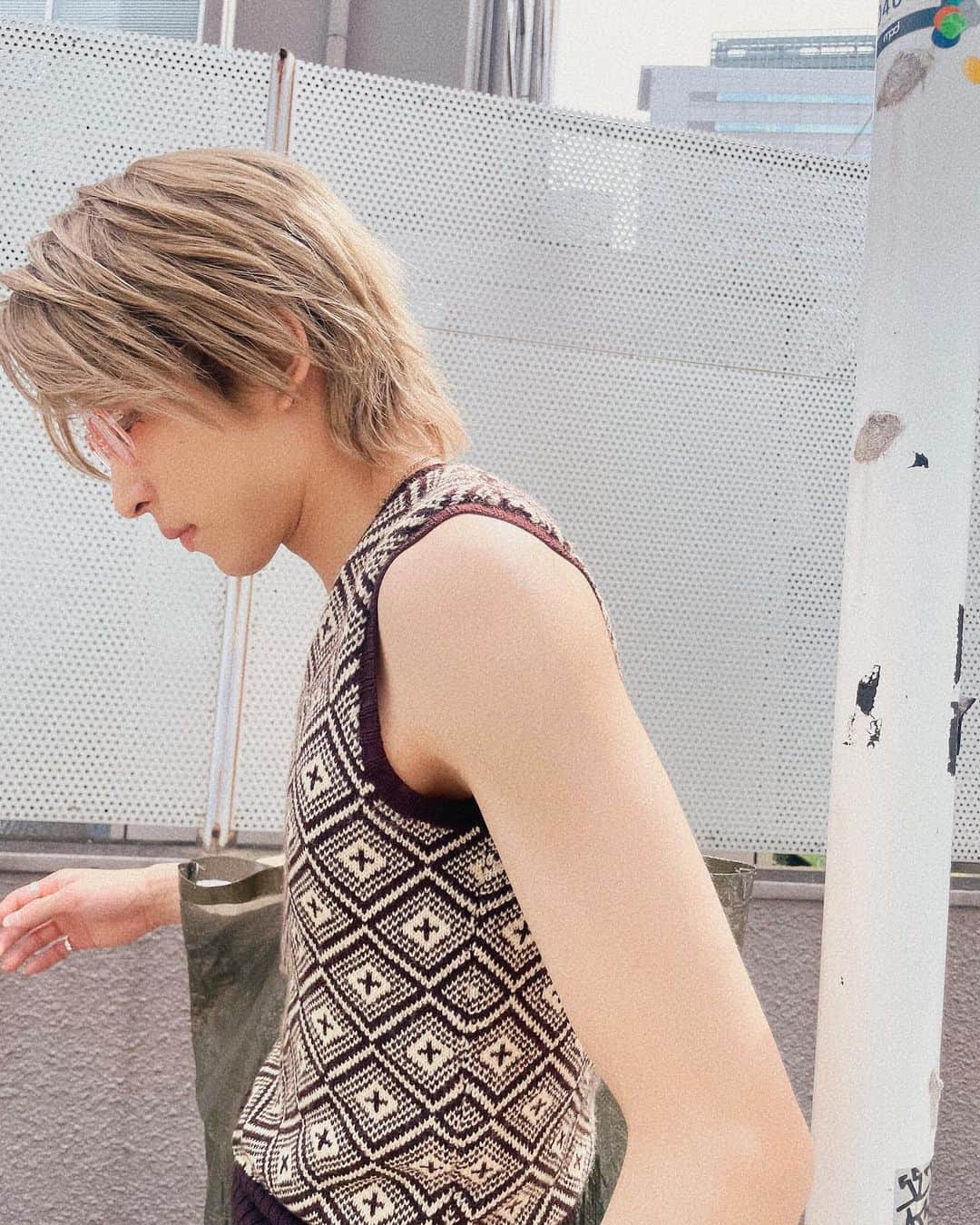 古幡亮（WATWING）のインスタグラム：「夏は先取りしたもん勝ち〜🐶💦 #RYOのきょー服」