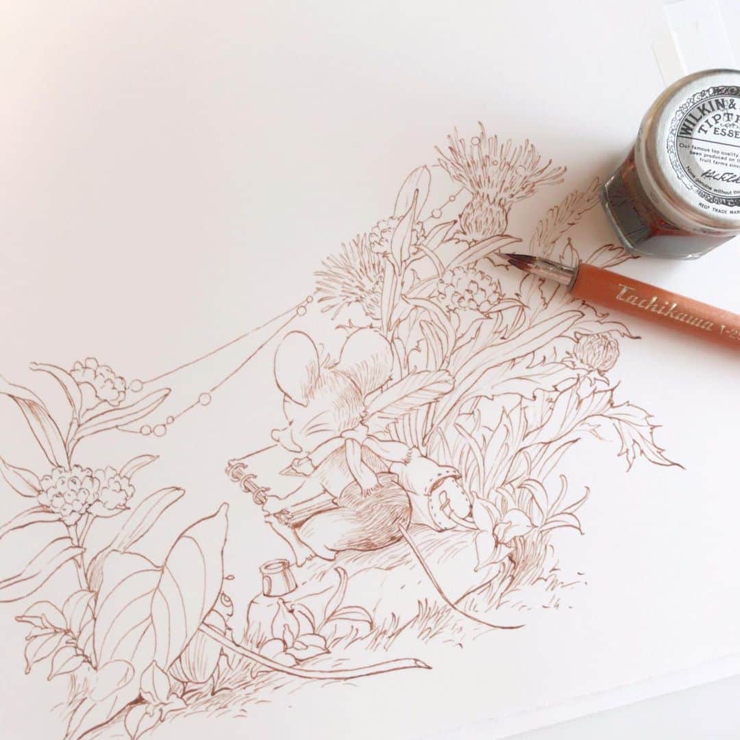 イラストレーター山崎牧子さんのインスタグラム写真 - (イラストレーター山崎牧子Instagram)「ペン入れ  Tachikawa Gペン・ペン軸 Holbein Drawing Ink Arches 水彩紙  動画の編集で一部ミスあり💦 ごめんなさい。  #pen#drawing#illustration#artwork#makikoinatome#ink#下絵#インク#いなとめまきこ#線画」6月5日 17時17分 - makiko.inatome