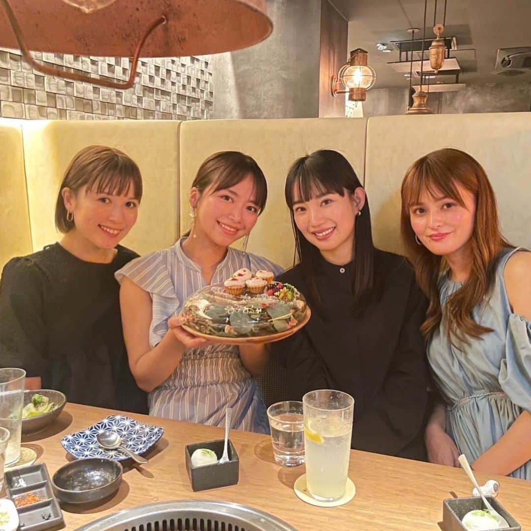 奥山夏織のインスタグラム：「もみもみもみーちゃん😍❤️✨お誕生日おめでとう🎁🎉そして三十路ウェルカム🙋‍♀️笑 みんなで新宿の#lambne にラム肉を食べに行きました❣️ 山中湖の旅行ぶりに集合できて楽しかったね❤️ みんな若いので私も美容をより頑張ろうと思いました🥹 ・・・ #ラム肉 #新宿ラム肉 #女子会 #お誕生日会」