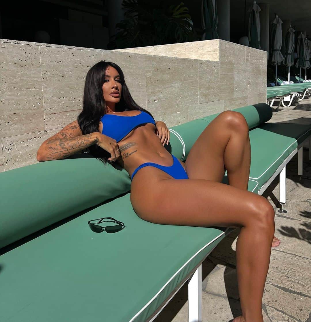 Steph Paccaさんのインスタグラム写真 - (Steph PaccaInstagram)「Winter 🫶🏽 @_sswim」6月5日 17時32分 - steph_paccaa