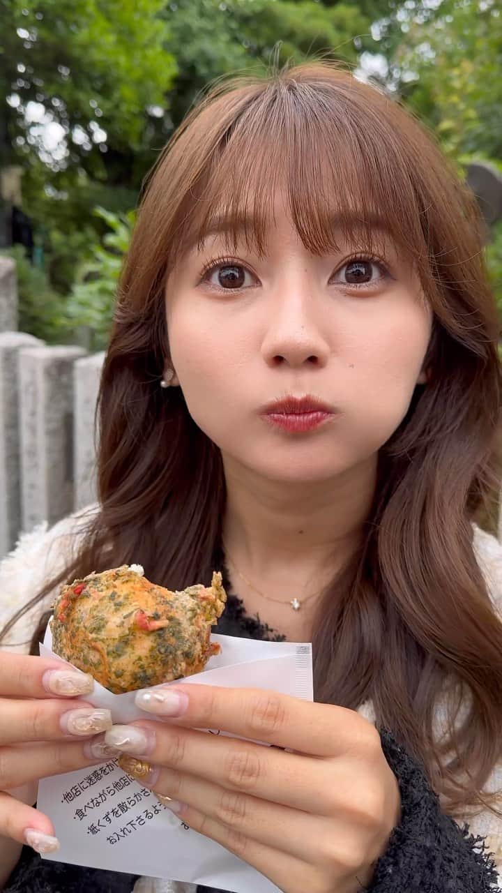 細沼紗花のインスタグラム：「もぐもぐ浅草食べ歩き🐙  . #浅草#浅草食べ歩き#浅草グルメ」