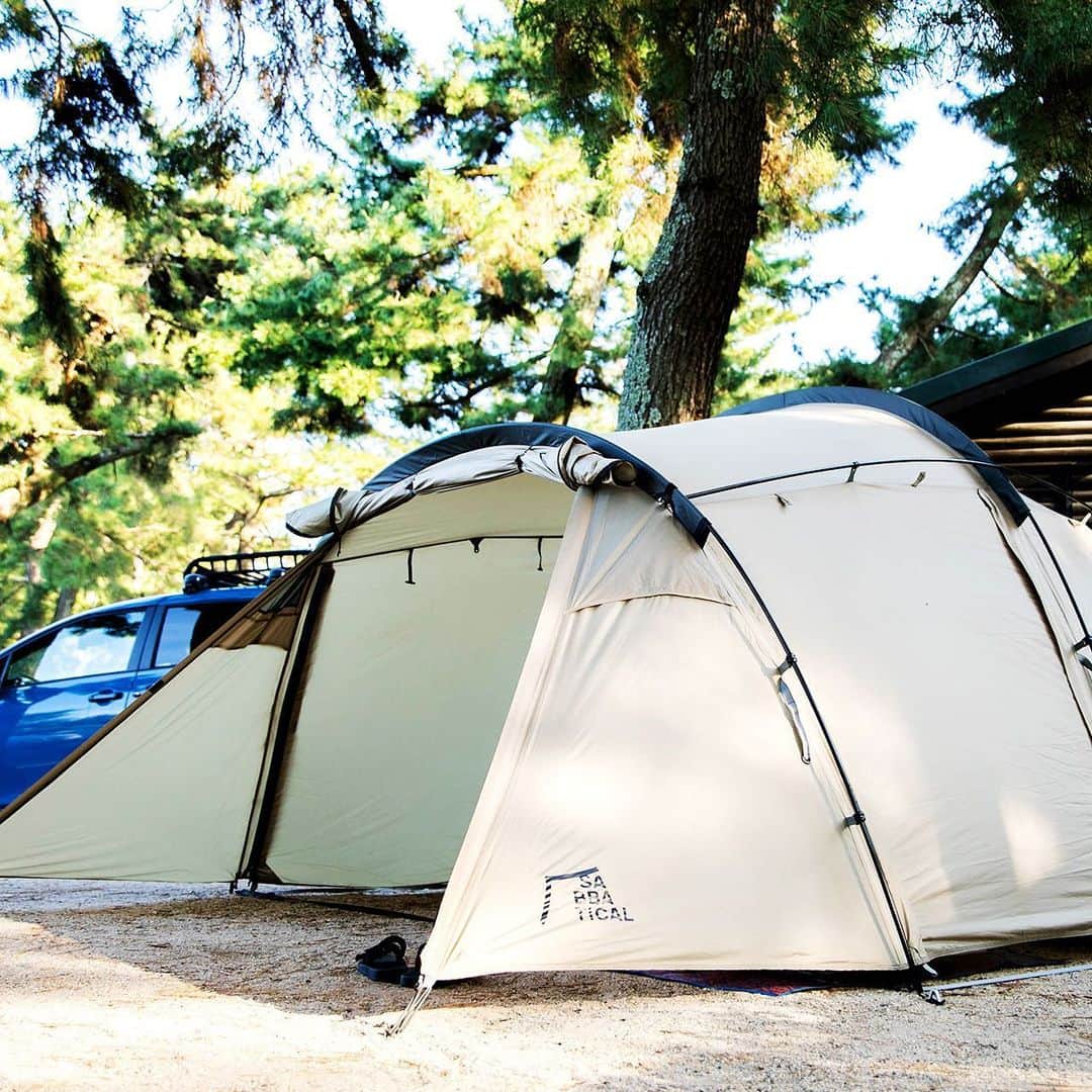 キャンプ情報サイト［ランタン］さんのインスタグラム写真 - (キャンプ情報サイト［ランタン］Instagram)「CAMP SMILE STYLE ／ 久々の再会を喜ぶグループキャンプ！ 仲間と家族で楽しい思い出に ＼ いろんなキャンパーのキャンプスタイルを現地取材と一般キャンパーからの投稿で数多く掲載してます。 . . 詳しくは @lantern.camp webサイトをご覧ください . . #camp #camping #camplife #outdoor #travel #trip #lantern_smile #キャンプ #キャンプ用品 #アウトドア #テント #自然 #旅行 #キャンプ初心者 #キャンプ好きな人と繋がりたい #アウトドア好きな人と繋がりたい #camper #外遊び #キャンプスタイル #マイアミ浜オートキャンプ場 #グループキャンプ #グルキャン #SABBATICAL #サバティカル #Coleman #コールマン #手斧」6月5日 18時00分 - lantern.camp