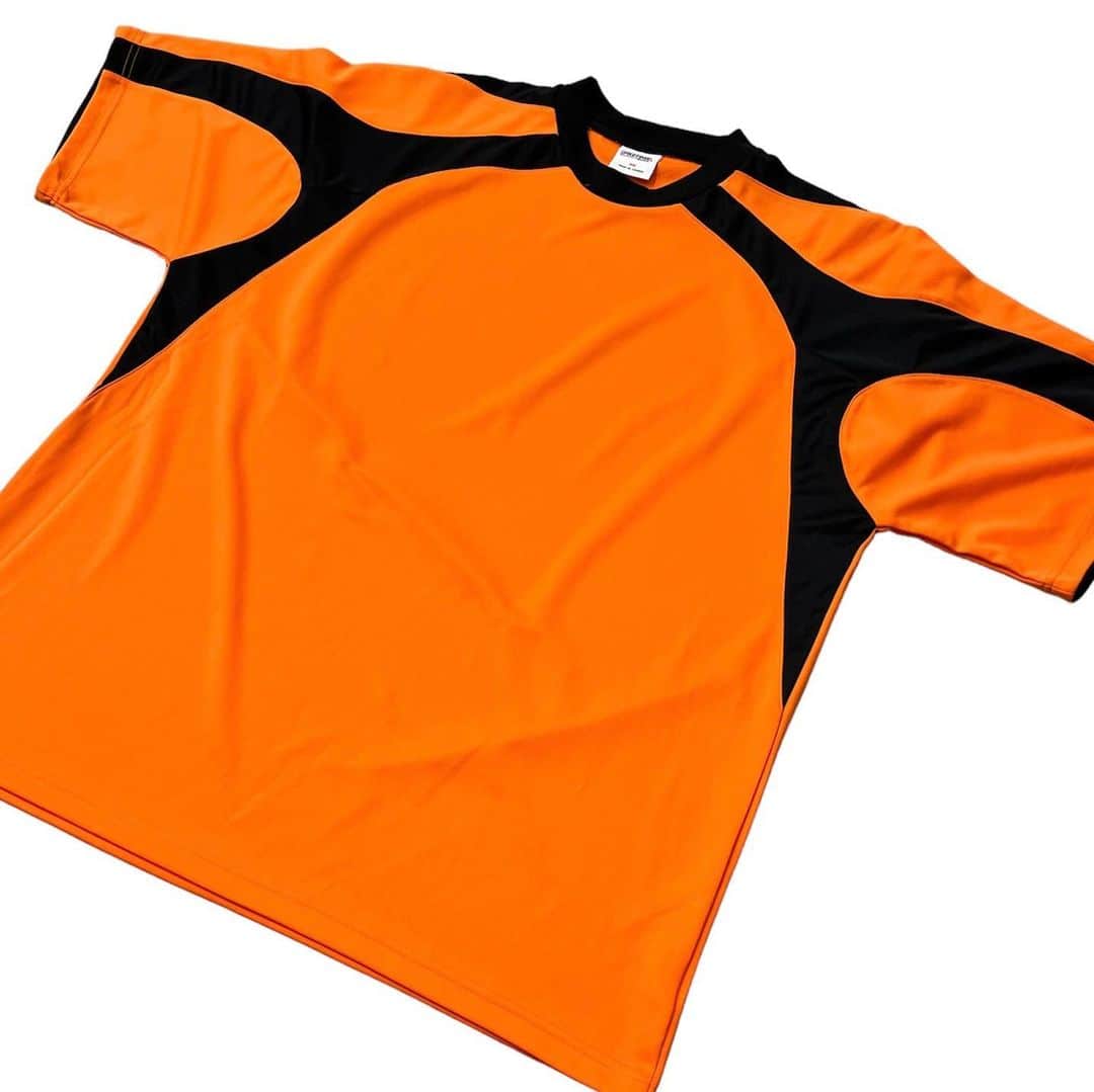 ジャムルさんのインスタグラム写真 - (ジャムルInstagram)「サッカーシャツ オレンジ ¥3500+tax(3850) . ストリートで注目度の高いスポーツアイテム。特にサッカーシャツは人気です。 オレンジがスタイリングのアクセントに◎ . WEB SHOPに入荷しております。 是非ご覧ください。 jammru.com  #お問い合わせはお電話で承ります #jammru #osaka  #fashion  #streetstyle  #streetfashion  #vtg  #vintage  #used  #usedclothing  #古着 #古着屋 #ファッション #70s #80s #90s」6月5日 18時03分 - jammru