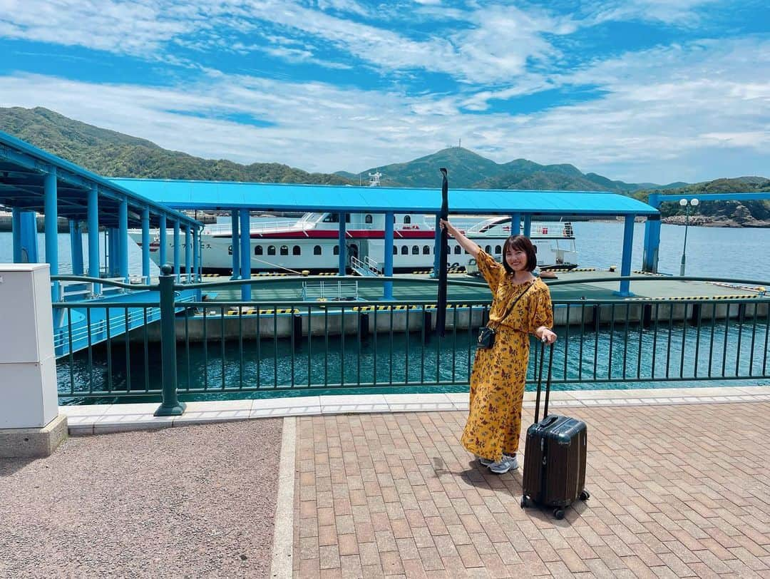 晴山由梨さんのインスタグラム写真 - (晴山由梨Instagram)「初めての五島列島！新上五島！ お魚たくさん釣れましたよ〜😍✨  魚影は濃いし、自然豊かで食べ物も美味しくて、 人はあたたかくて最高の旅✈️  最後に名物の五島うどんの地獄炊き食べました🥰 グツグツ煮てもコシがあって美味しかった〜！  今回の旅の様子は7月7日(金)21:00〜初回放送の 釣りビジョン「釣りうぇ〜ぶ」をお楽しみに💛  #釣りビジョン #釣りうぇ〜ぶ #長崎 #上五島 #新上五島町 #五島列島 #アコウ #キジハタ #矢堅目の塩 #五島うどん #五島うどん地獄炊き」6月5日 18時32分 - hareyama_yuri