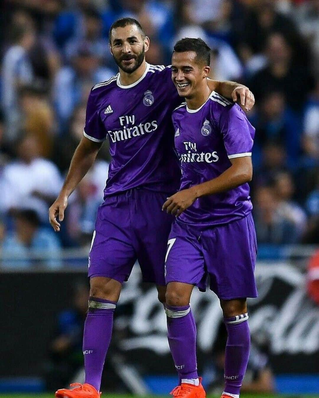 ルーカス・バスケスさんのインスタグラム写真 - (ルーカス・バスケスInstagram)「Karim, después de todos estos años juntos solo puedo darte las gracias. Gracias por tu fútbol, tus goles, tus asistencias, tu ejemplo de profesional… He tenido mucha suerte de poder disfrutar y jugar contigo! Te deseo todo lo mejor en tu nueva aventura! Para siempre KB9alamasion 💥🫶」6月5日 18時53分 - lucasvazquez91