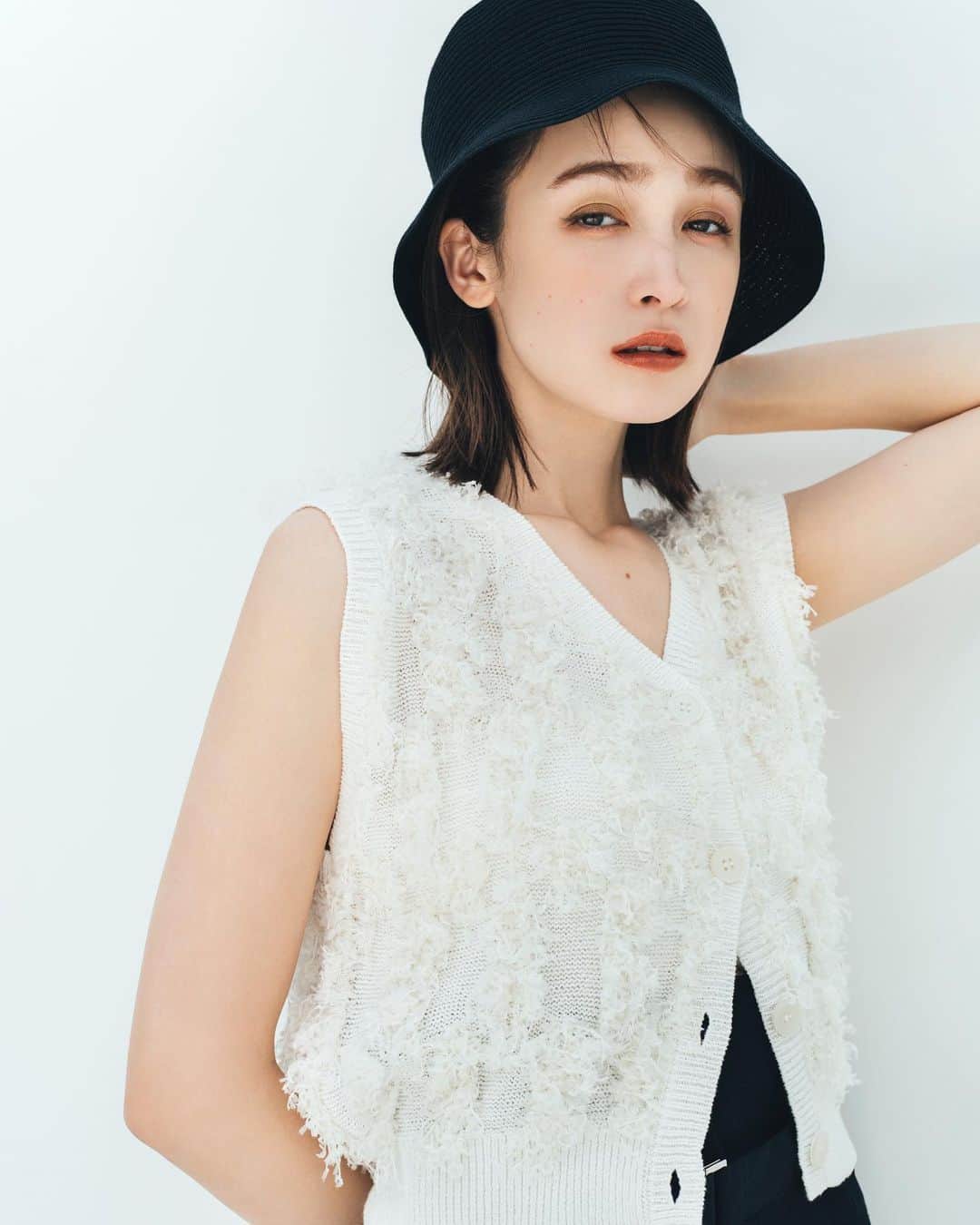 Lily Brownさんのインスタグラム写真 - (Lily BrownInstagram)「- LATE SUMMER -  23'SUMMER / AUTUMN feat. Sachi Fujii モデル 藤井サチが纏う 秋のムードを先取る夏の新作LOOK  オンラインストアにて公開中  #lilybrown #リリーブラウン #vintage #vintagefeature #晩夏 #latesummer」6月5日 18時55分 - lily_brown_official