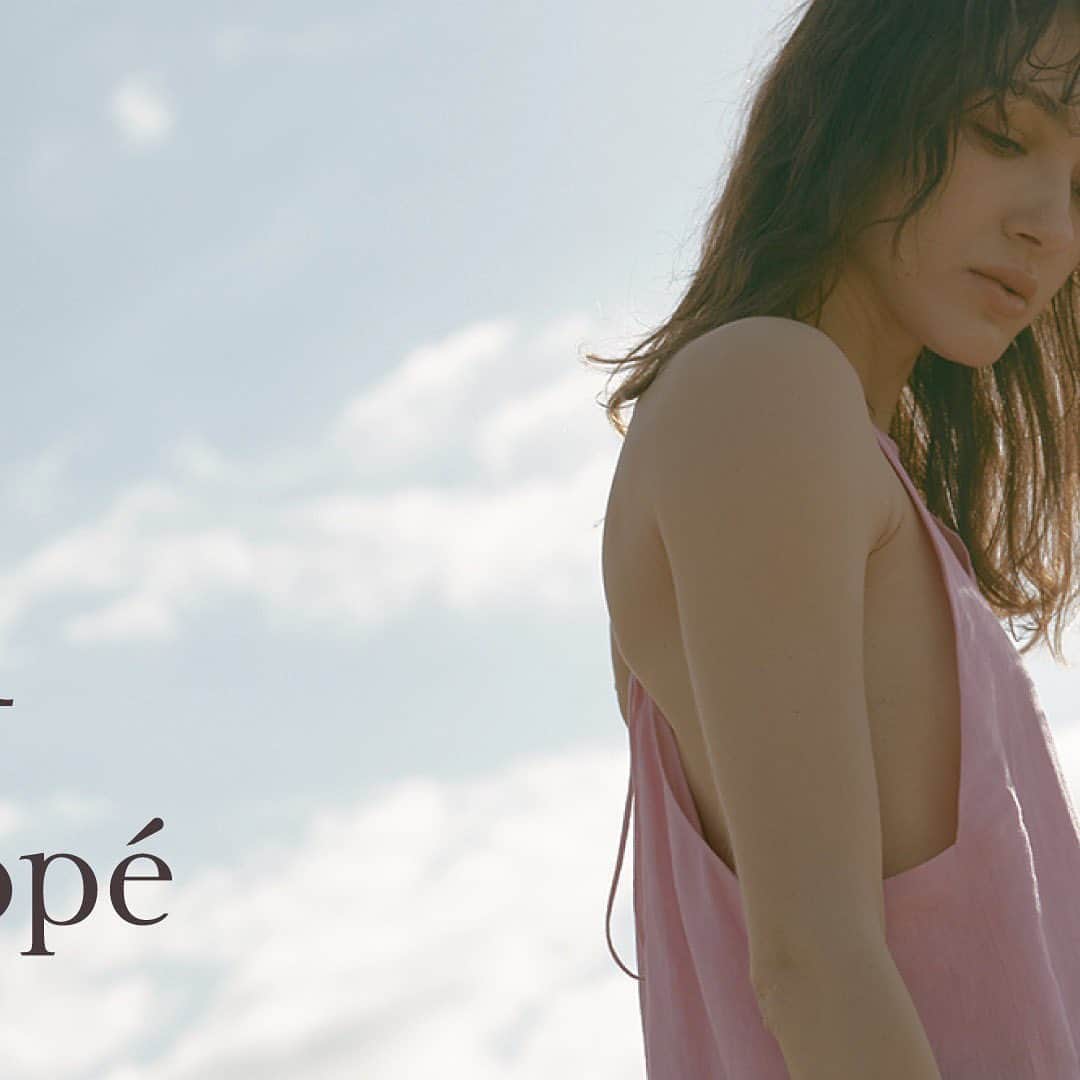 ロペのインスタグラム：「【moi salon et ropé】 YOKOHAMA NEW OPEN (6.7.WED) - ⁡ いつもロペをご愛顧いただき誠にありがとうございます。 「moi salon et ropé（モア サロン エ ロぺ）」 髙島屋横浜店がオープンいたします。 ⁡ "more love, moi woman"をコンセプトに、ROPÉの持つエレガンスさと、SALON adam et ropéのライフスタイル提案を掛け合わせ特別な空間を演出します。 ⁡ オープンに伴い、さまざまな特典をご用意しております。 ぜひ、この機会にご来店をお待ちしております。 ⁡ 【W POINT CAMPAIN】 6/7(水)-6/11(日)の期間中、お会計の際にJUN GLOBAL IDカードまたはジュン公式アプリ「POINT」画面のIDバーコードをご呈示いただくと、ポイントを通常の2倍プレゼントさせていただきます。 ⁡ 【ノベルティプレゼント】 ￥27,500(税込)以上お買い上げの方に、シルクソープ＆リネンハンカチのノベルティ プレゼント！ ※先着順となります。 ⁡ ＜moi salon et ropé 髙島屋横浜店＞　 6月7日(水)オープン 住所：〒220-8601 神奈川県横浜市西区南幸1丁目6番31 4階 TEL：045-620-2851 ⁡ ⁡ ⁡ #moisalonetropé #モアサロンエロペ #morelovemoiwoman #yokohama #横浜髙島屋 #横浜 #ロペ #ROPÉ #ropejp」