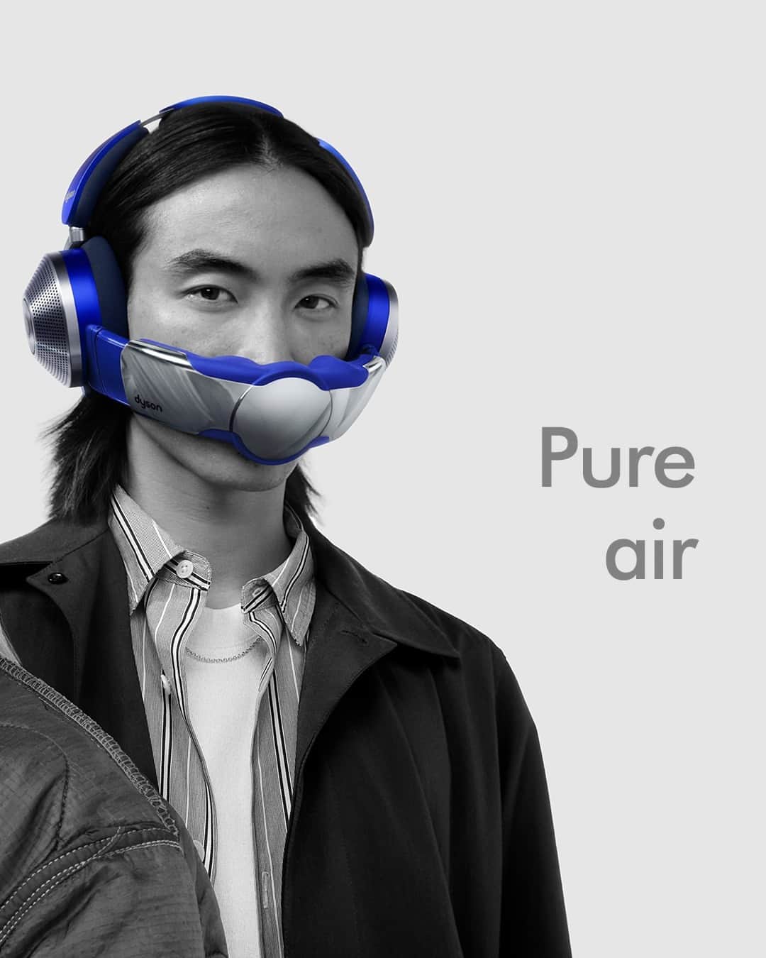 Dysonさんのインスタグラム写真 - (DysonInstagram)「Your day, your way.   Enjoy pure audio through multiple listening modes with the Dyson Zone™ headphones with air purification. Choose from Enhanced, Bass boost, Neutral to suit your personal taste.   Attach the contact-free visor for pure air as you go. With a two-stage, sealed filtration system to remove city fumes and ultrafine pollutants.   Pure audio. Pure air. Anywhere.  #DysonZone」6月5日 19時19分 - dyson
