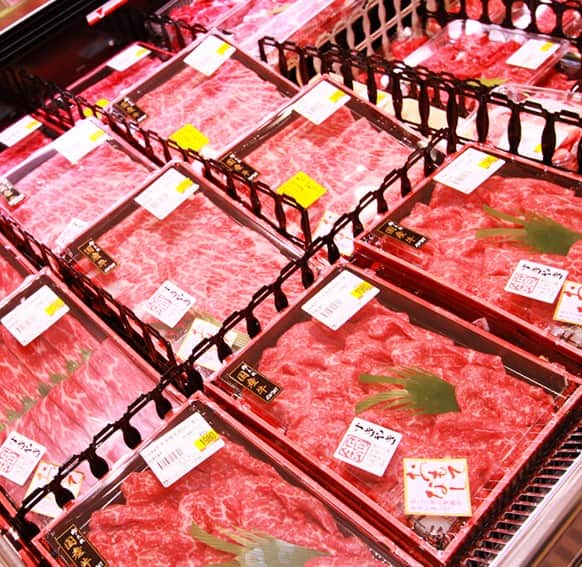 LATOV_ラトブ さんのインスタグラム写真 - (LATOV_ラトブ Instagram)「🥩肉の大成🍖 ✨デリシャスパーク★オープンまであと3日✨  毎日食べるお肉も、ちょっと贅沢のお肉も、 肉の大成におまかせ！🐄🐖🐓 決め手は職人のカット技術で、 肉の美味しさを高めるためのトリミングには、 肉を見極める目が必要。 肉の大成は、熟練の技が光ります👀✨  #ラトブ #デリシャスパーク #肉の大成」6月5日 19時26分 - latov_20071025
