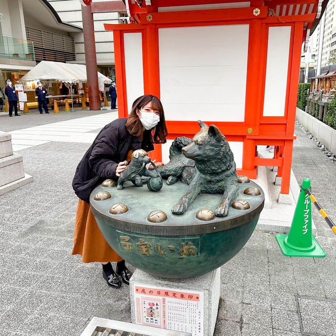 しほこのインスタグラム：「❤︎* ⁡ ⁡ 安産祈願🫶🏻 ⁡ 悪阻もあったから少し遅くなっちゃったけど 赤ちゃんが健康に生まれてきてくれるように お願いしにいきました👶🏻🌸  元気に生まれてきてくれて ありがとう☺️🤍 ⁡ ⁡ #安産祈願 #水天宮 #子宝犬 #安産 #祈願 #戌の日 #妊娠6ヶ月 #20221129」