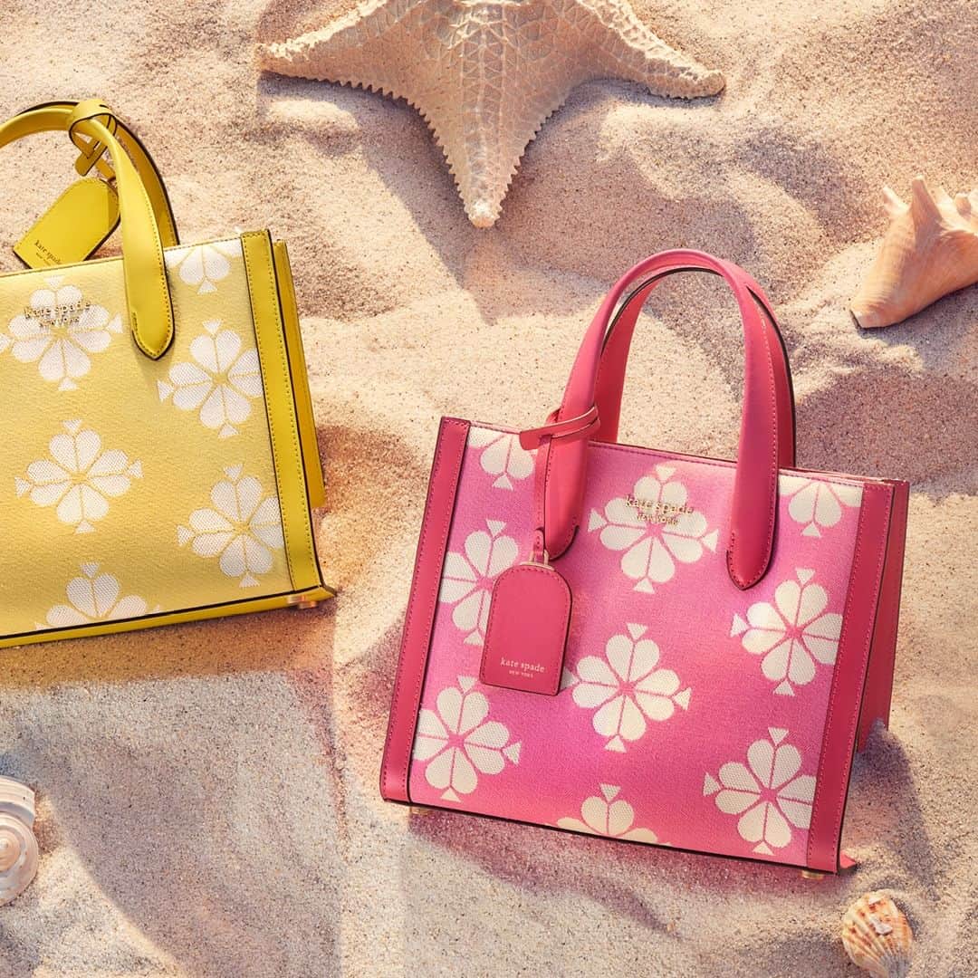 ケイト・スペードのインスタグラム：「宝物は隠さないで  #katespadeny #katespadejapan #ケイトスペード #ケイトスペードニューヨーク」