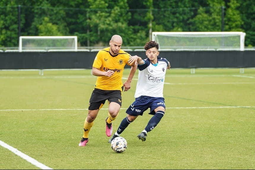 アドレーヌ・グェディウラさんのインスタグラム写真 - (アドレーヌ・グェディウラInstagram)「Honored to be able to wear the @wolves shirt again 🐺🧡🖤 Incredible experience to play this first @tst tournament  Didn’t go how we wanted but we go again next year  Thanks to @physiophilhayward and the all wolves team for the organisation   @onfiresports @tst7v7 @wolves @cp3」6月5日 22時02分 - adleneg17