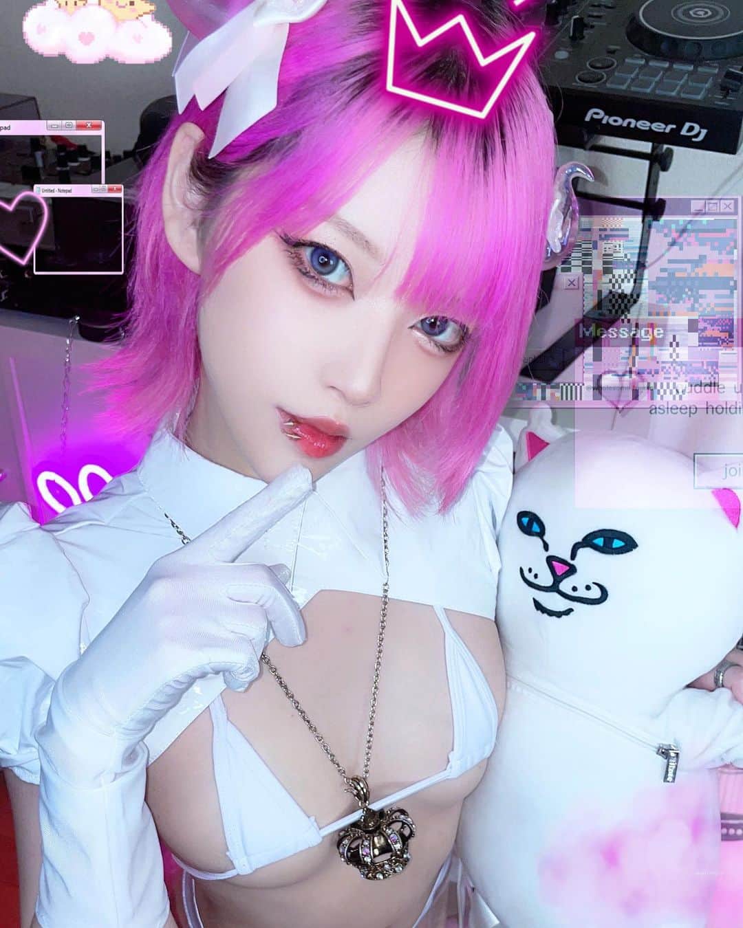 のインスタグラム：「インターネットアイドル💻💗  #cosplay #cosplayer #cosplaygirl #コスプレ #コスプレイヤー #グラビア #dj #ポートレート #portraitphotography #portrait #pink #Japanese #自撮り」