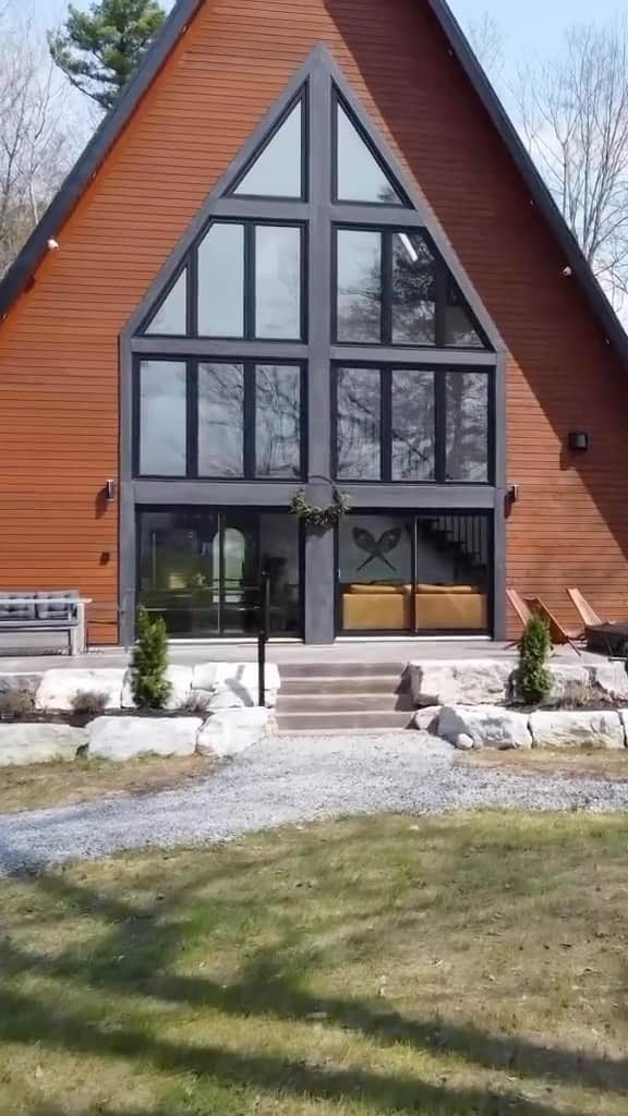 のインスタグラム：「A breathtaking A-frame on 50 acres of Canadian wilderness. Stay to the end for a surprise.」