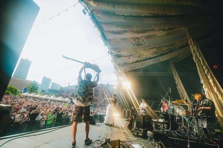 磯貝一樹さんのインスタグラム写真 - (磯貝一樹Instagram)「さらさ GREENROOM FESTIVAL '23 日比谷音楽祭2023  @omochiningen  @m_a_n_a_ming  @yukinops  @harukiishida_0311  📷 @uemura_mado」6月5日 22時22分 - kazuki_isogai