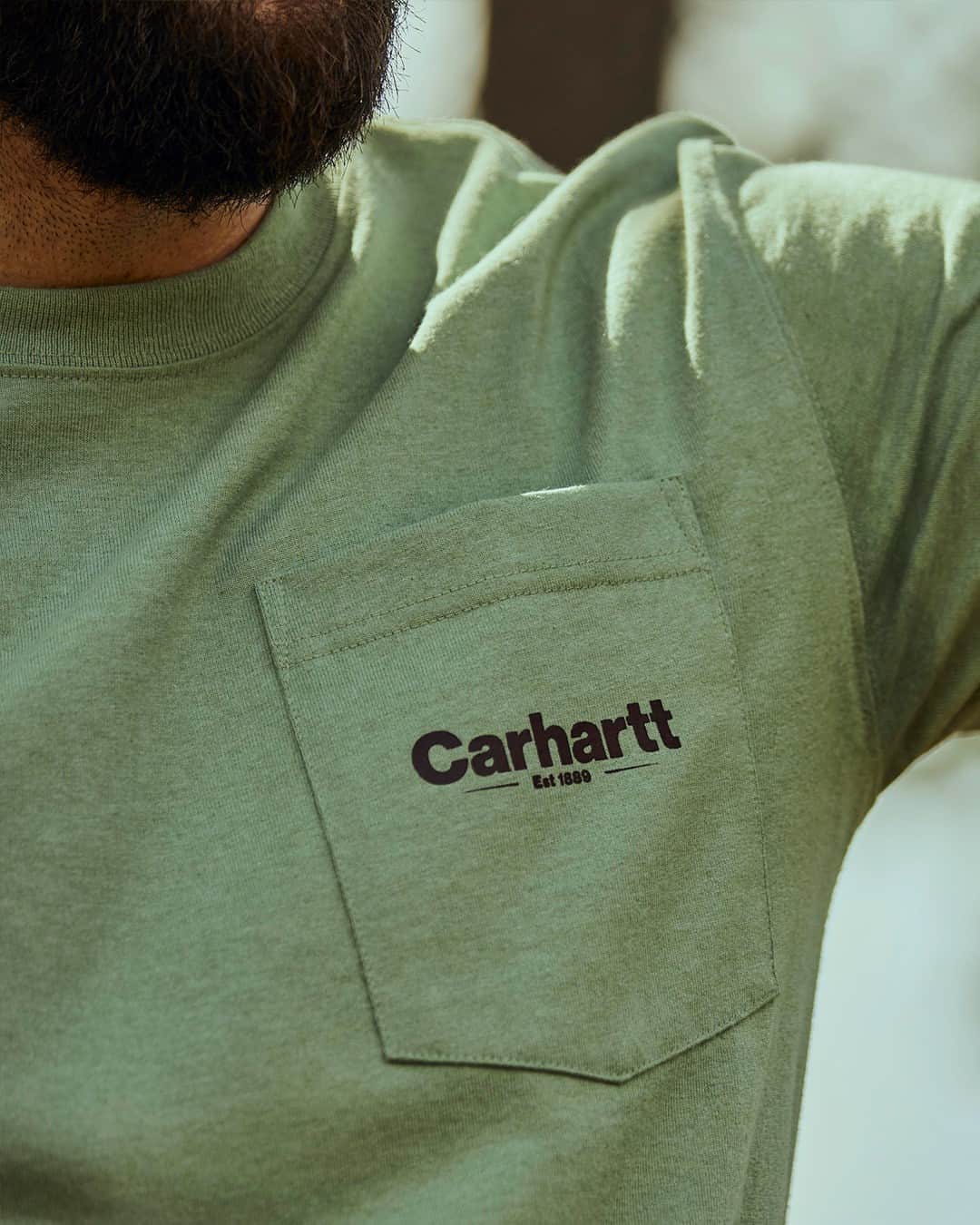 カーハートさんのインスタグラム写真 - (カーハートInstagram)「Our designers went beyond the patch for our graphic t-shirts.   #Carhartt」6月5日 22時53分 - carhartt