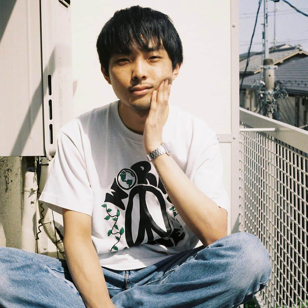 高橋響さんのインスタグラム写真 - (高橋響Instagram)「1st-EP『ひかりのなまえ EP』のデジタル版ジャケットを公開しました(2枚目)。  6月7日(水)0:00から配信開始です。全曲、作詞作曲を担当しています。お楽しみに。  "ひかりのなまえ EP" 01. おどる ひかり 02. 1R DISCO 03. Wedding Song 04. 大掃除のうた 05. 在夜市再見 feat. タブゾンビ(SOIL&"PIMP"SESSIONS)  Photo：Yu Hashimoto @yuhashimoto_713」6月5日 23時19分 - monell_0512