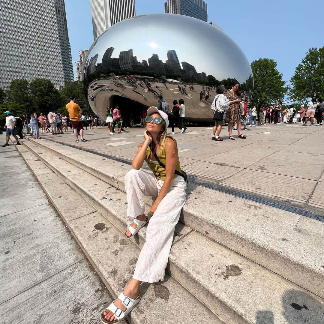 アリッサ ウーテンのインスタグラム：「CHICAGO with @alytheinfamous 🍕✨」