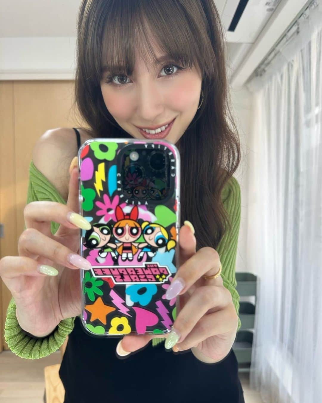 May J.のインスタグラム：「以前テーマソングを担当させていただいたアニメ『パワーパフガールズ』のスマホケースが　@casetify_jp から発売されたよ💚♥️💙 可愛すぎる💗💗💗💗  #PowerpuffGirlsxCASETiFY  #CASETiFY」