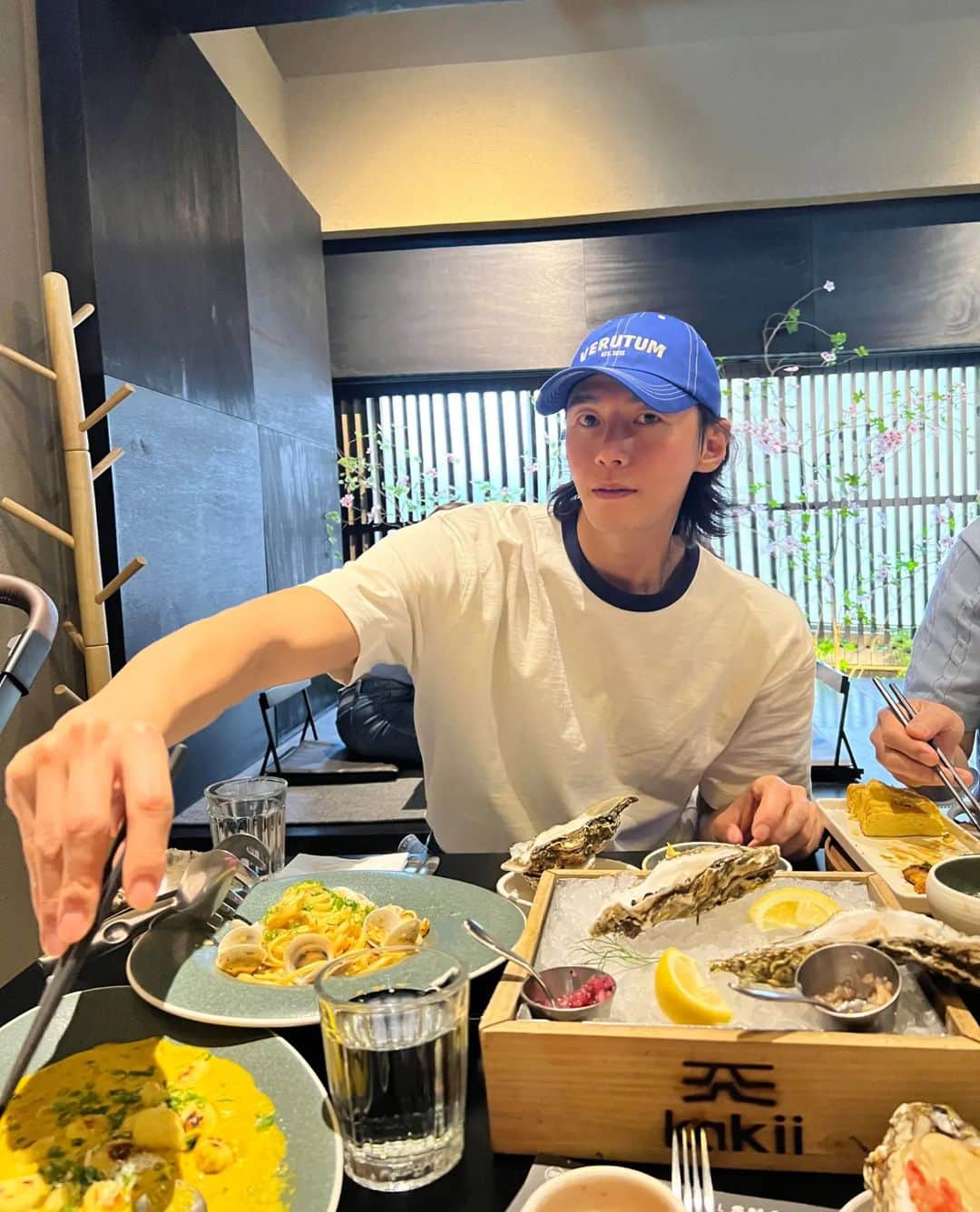 ソン・ジェヒのインスタグラム：「아내생일주간 시작🕯  나의 최애로 시작해줘서 감사해요.  자 생일주간 시작해봅시다!!!」
