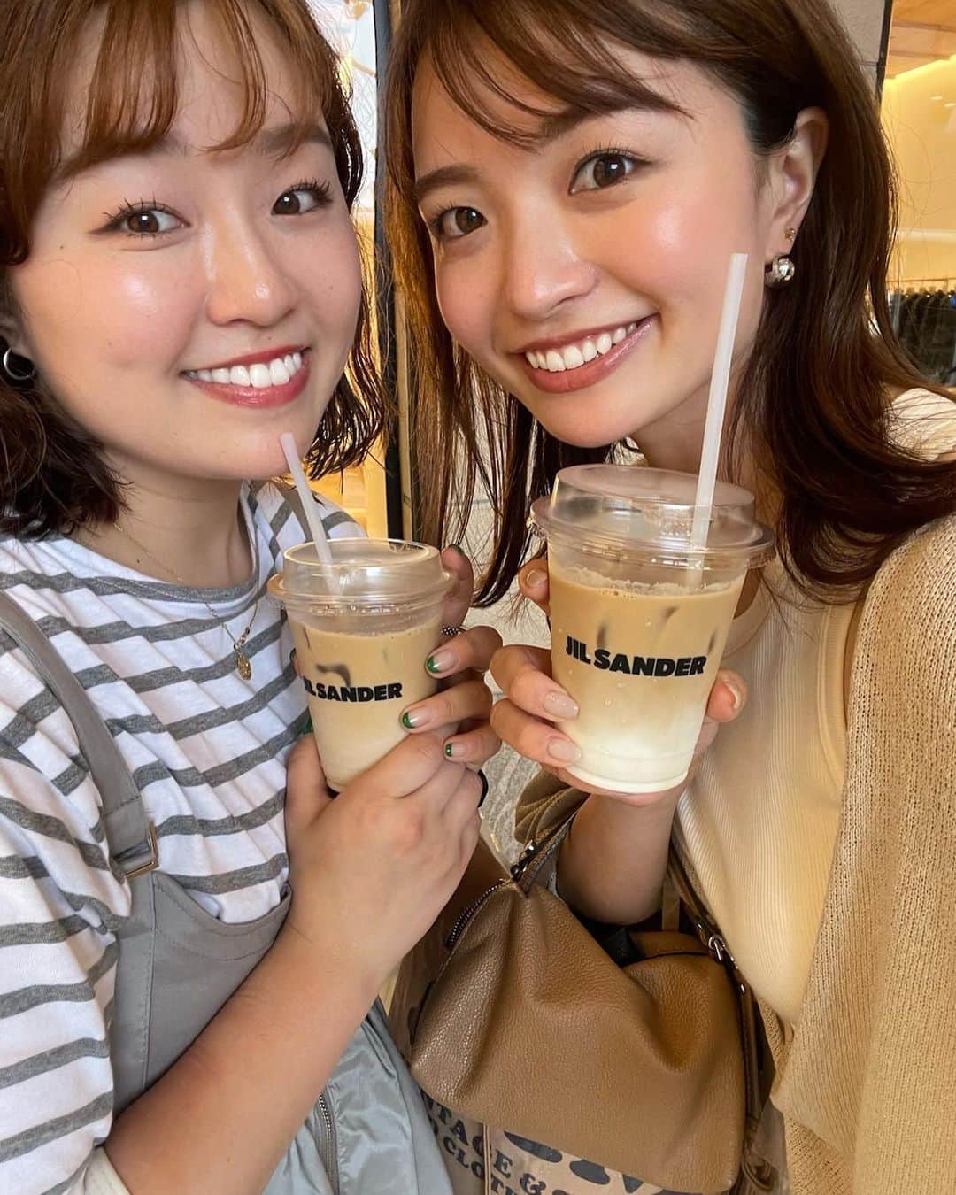 中谷萌さんのインスタグラム写真 - (中谷萌Instagram)「京都での思い出を小出しに。🤍  大学生の時よく行ってた BALのまえにだいすきな JILSANDERのカフェが☕️  おしゃだったので 何枚も撮ってしまった💭  さいごはの写真は、長女ですʚ♥ɞ 似てますか？👀」6月5日 23時53分 - n_moepi_fbs