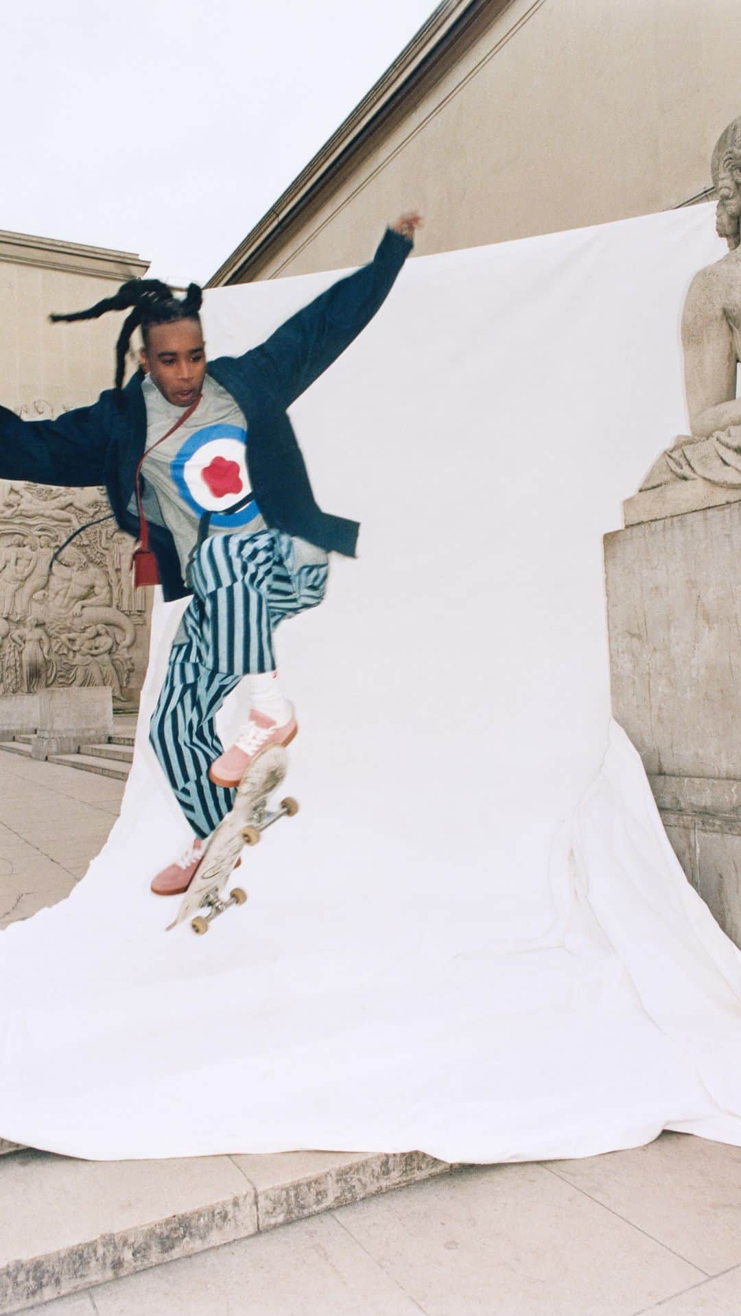 LVMHのインスタグラム：「@kenzo is releasing the first edition of a series of sneakers designed by Artistic Director @nigo.   The KENZO-DOME sneakers pay homage with its name to the internationally renowned skate spot located on the grounds of the Palais de Tokyo – the DOME, a Parisian skateboarding landmark.   #LVMH #Kenzo #KENZONIGO」