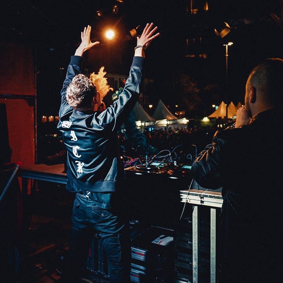 Spinnin' Recordsのインスタグラム：「It's finally here: the electrifying new track from @sickindividuals - MAIA is this week's Massive Monday 💥 A hit with crowds at all of their shows, this one always gets the party started 🔥 Watch the official music video now on the Spinnin' Records YouTube channel.」