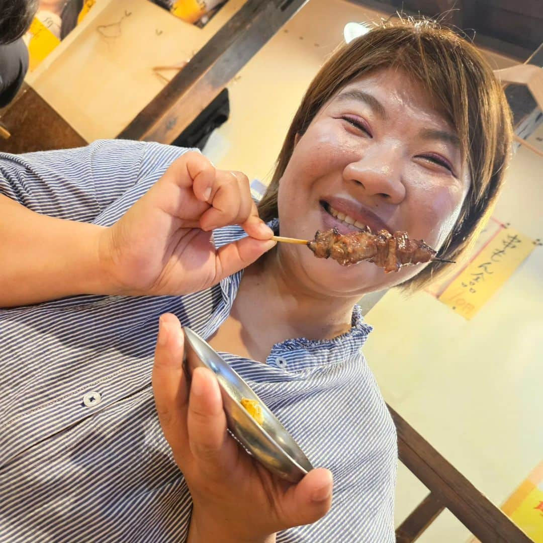 八つ橋てまりさんのインスタグラム写真 - (八つ橋てまりInstagram)「デブカリ日記✨  上野でショッピング&お食事🍴✨  今回、とっても嬉しかったのはショッピング同行✨  お洋服や雑貨をみながら、あーだこーだ楽しかったなぁ🎵  実は、てまり雑貨屋さん巡りが大好きで、何件もはしごするくらい✨  そして、収集癖がある😂 最近は ・ハンカチ ・エコバッグ  そして、今回はハンカチを色ちがいお揃いで購入して、ルンルン😆🎶✨  こういうのって、本当楽しい😍  ご飯もとっても美味しかった❤️  @otonba_ueno_ 最高最高最高ーーー🎵  今すぐいきたい❤️  その後は、喫茶店ギャランに行って昔ながらのチョコレートパフェを注文✨ これも最高✨  女子トークに花が咲いて、帰るとき淋しくなった😞  今回もまた、とても楽しい時間でした✨  Kちゃんありがとうございました❤️  #デブカリ #上野居酒屋 #上野グルメ #おとんば #ギャラン #喫茶店  #ハンカチ集め #歩くパワースポット  #八ツ橋てまり #八つ橋てまり」6月6日 1時31分 - temari.odebu